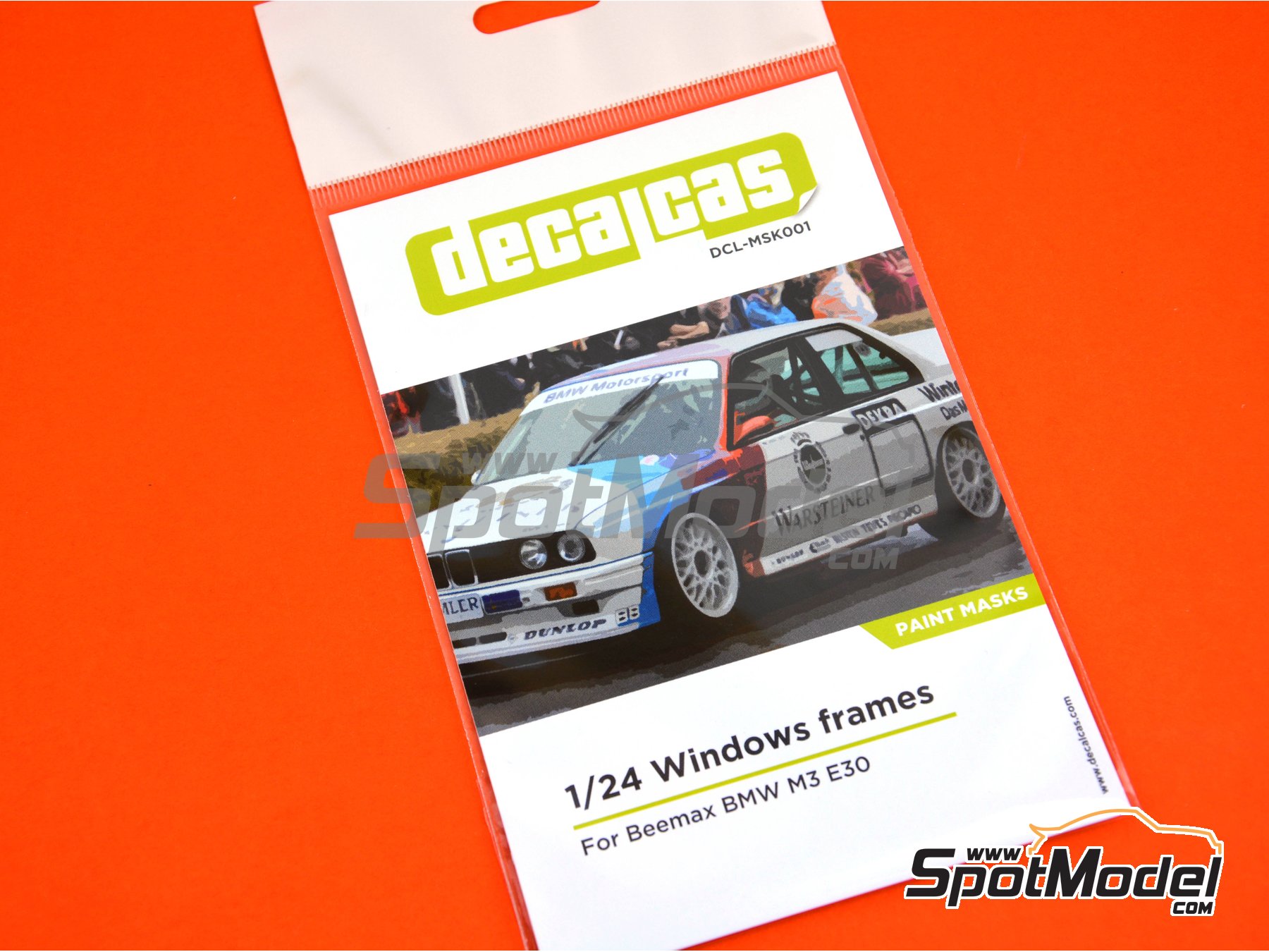 Image 3: BMW M3 E30 | Mascara precortada para el marco de los cristales en escala 1/24 fabricado por Decalcas (ref. DCL-MSK001)