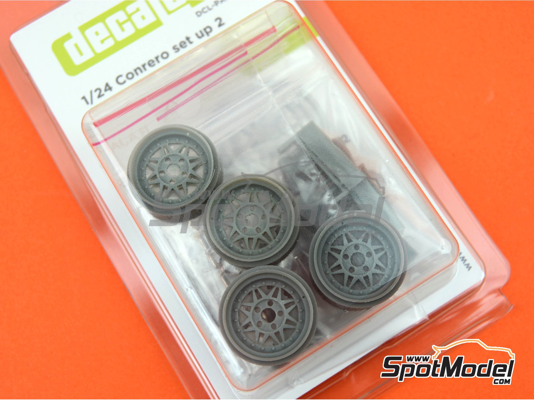 Image 3: Conrero set up 2: Rally rims 15 inches + lights | Rims in 1/24 scale manufactured by Decalcas (ref.&nbsp;DCL-PAR004)