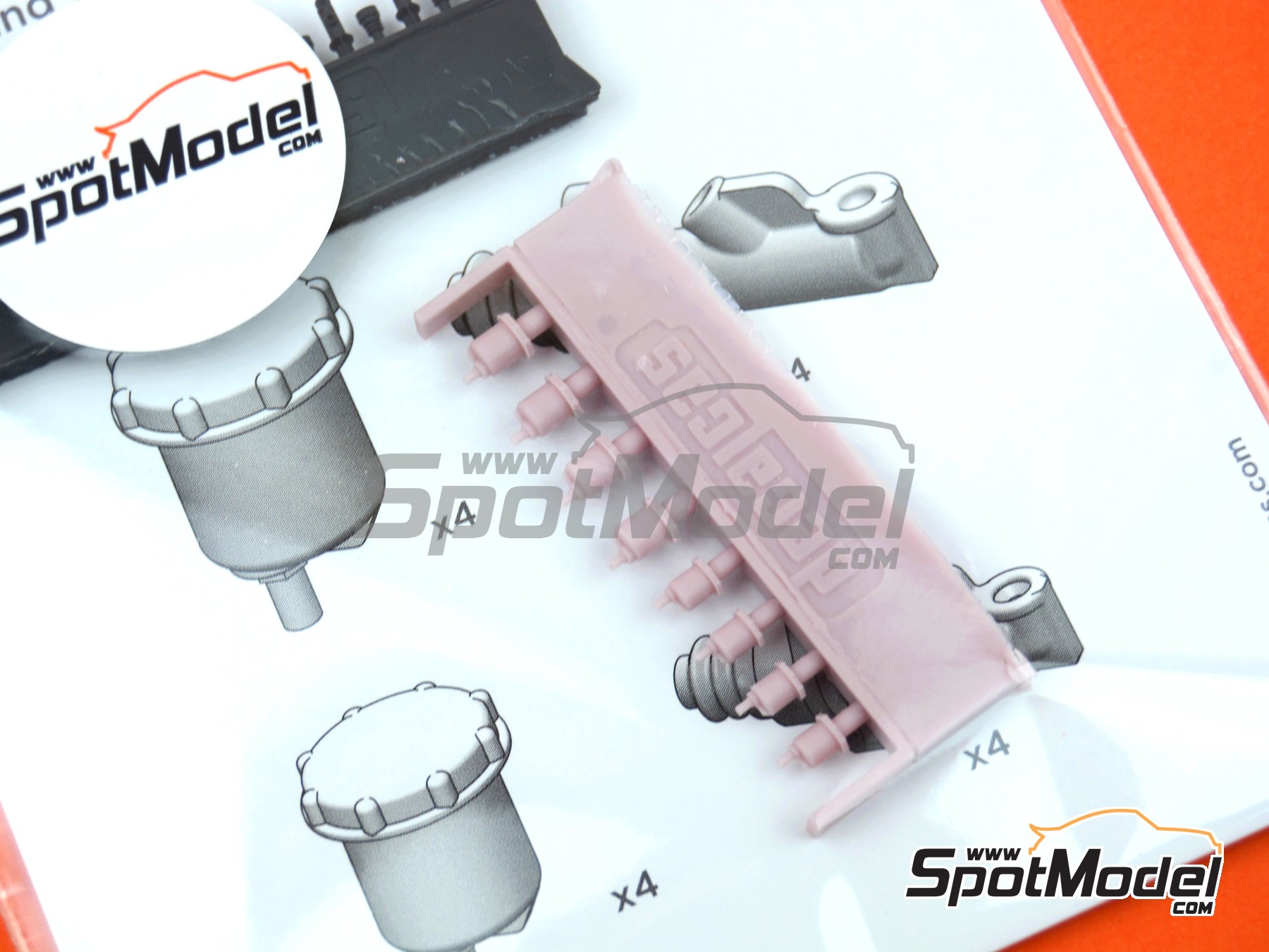 Image 16: Cilindro maestro y dep&oacute;sito de liquido del sistema frenos | Detalle en escala&nbsp;1/24 fabricado por Decalcas (ref.&nbsp;DCL-PAR049)