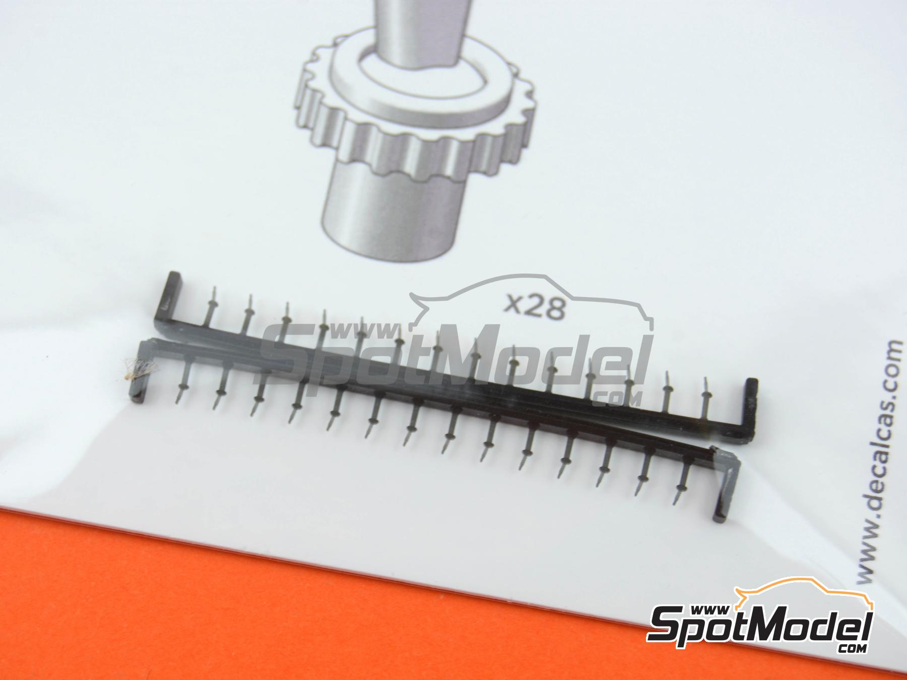 Image 9: Flat toggle switches - Type 1 | Detail in 1/20 scale manufactured by Decalcas (ref.&nbsp;DCL-PAR056)