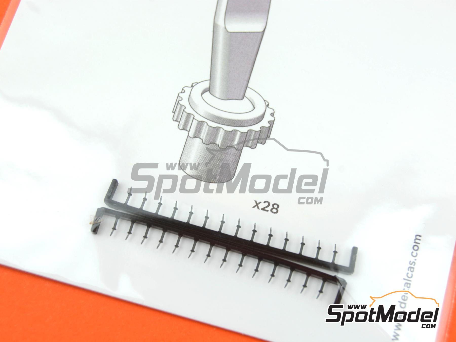 Image 10: Flat toggle switches - Type 1 | Detail in 1/20 scale manufactured by Decalcas (ref.&nbsp;DCL-PAR056)