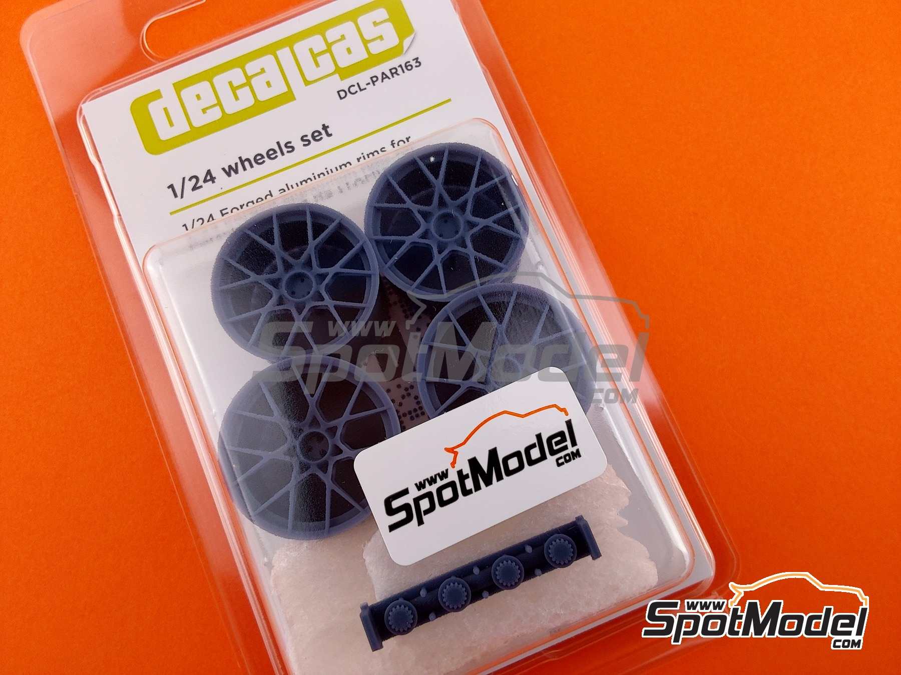 Image 9: Forged aluminium rims for Porsche 911 992 GT3 RS | Rims in 1/24 scale manufactured by Decalcas (ref. DCL-PAR163)