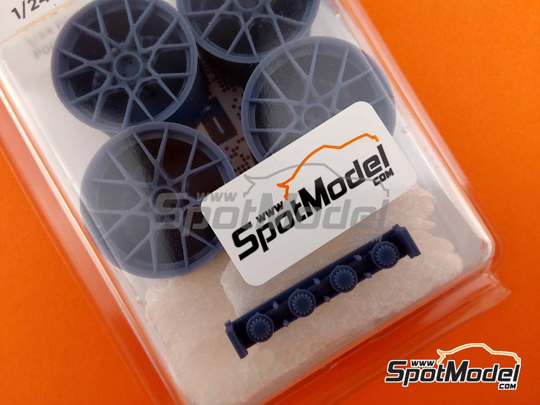 Image 10: Forged aluminium rims for Porsche 911 992 GT3 RS | Rims in 1/24 scale manufactured by Decalcas (ref. DCL-PAR163)