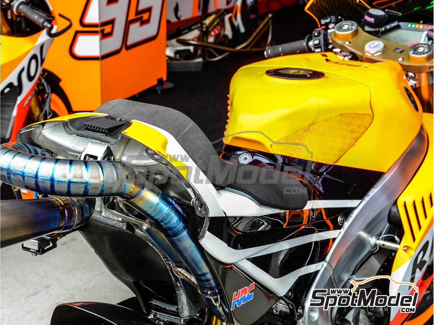 Image 7: Honda RC213V | Vacuum formed parts in 1/12 scale manufactured by Decalcas (ref. DCL-VAC001)