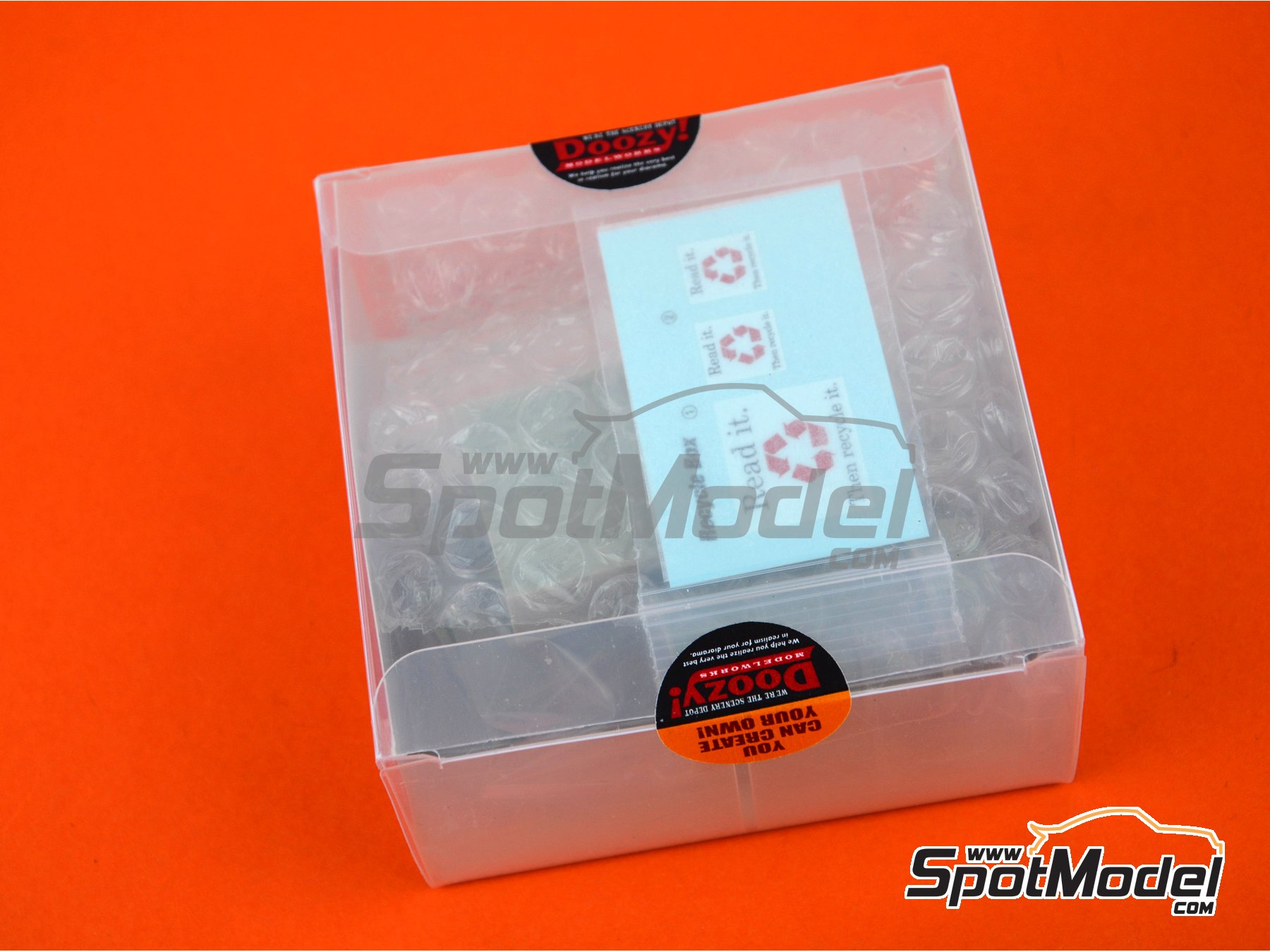 Image 2: Garbage box set | Model kit in 1/24 scale manufactured by Doozy Modelworks (ref.&nbsp;DZ010)