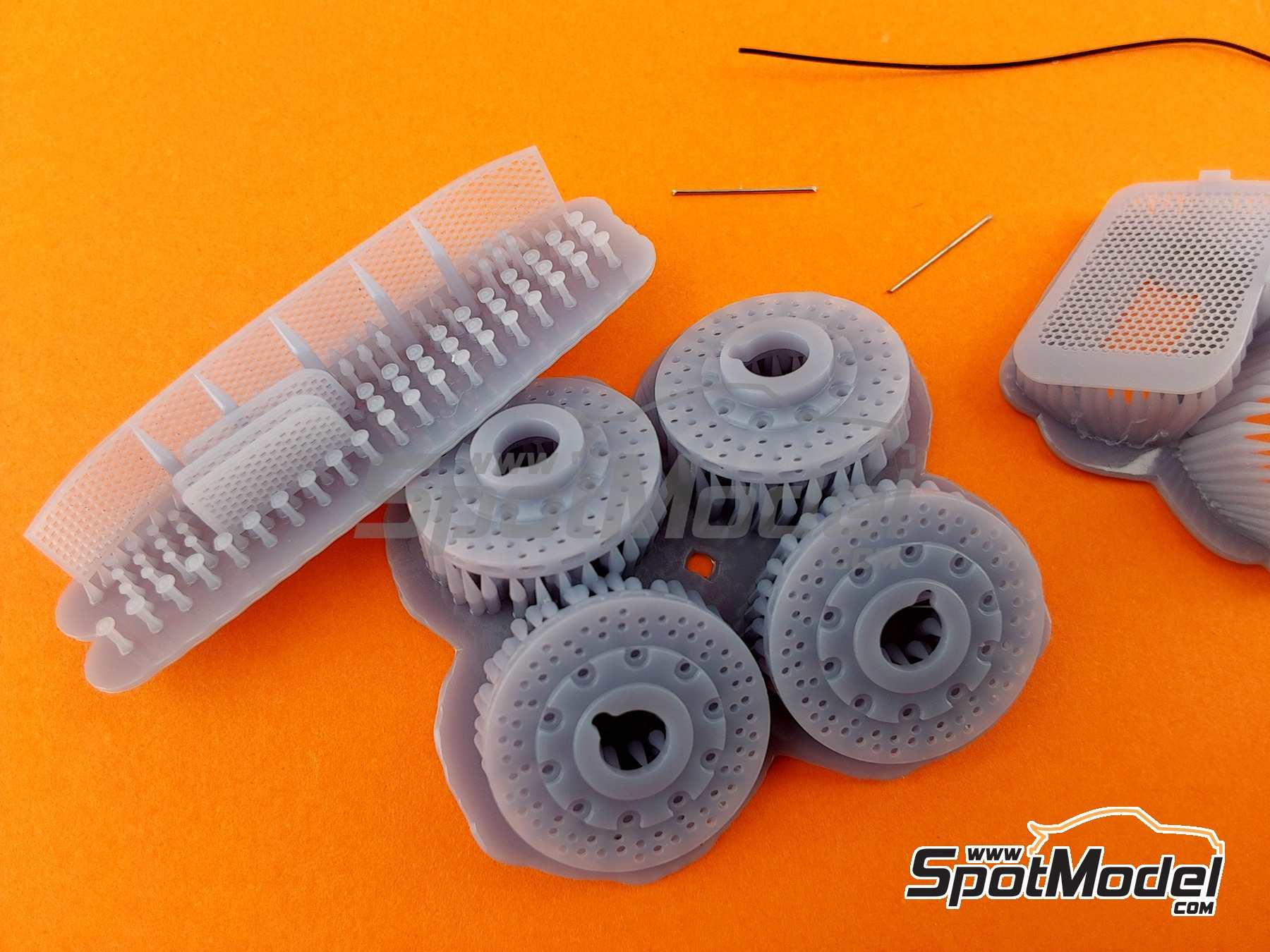 Image 5: Porsche 911 992 GT3 RS | Set de mejora y detallado en escala&nbsp;1/24 fabricado por Falcon Scale Models (ref.&nbsp;FSM-13-C, tambien FSMC013)