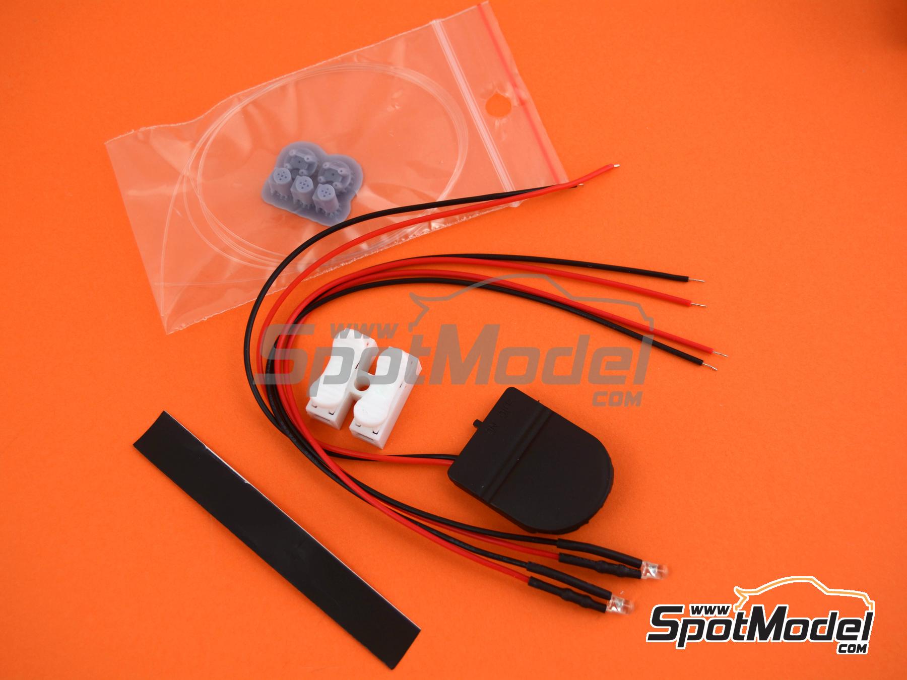 Image 8: Porsche 911 992 GT3 RS | Luces en escala&nbsp;1/24 fabricado por Falcon Scale Models (ref.&nbsp;FSM-14-C, tambien FSMC014)