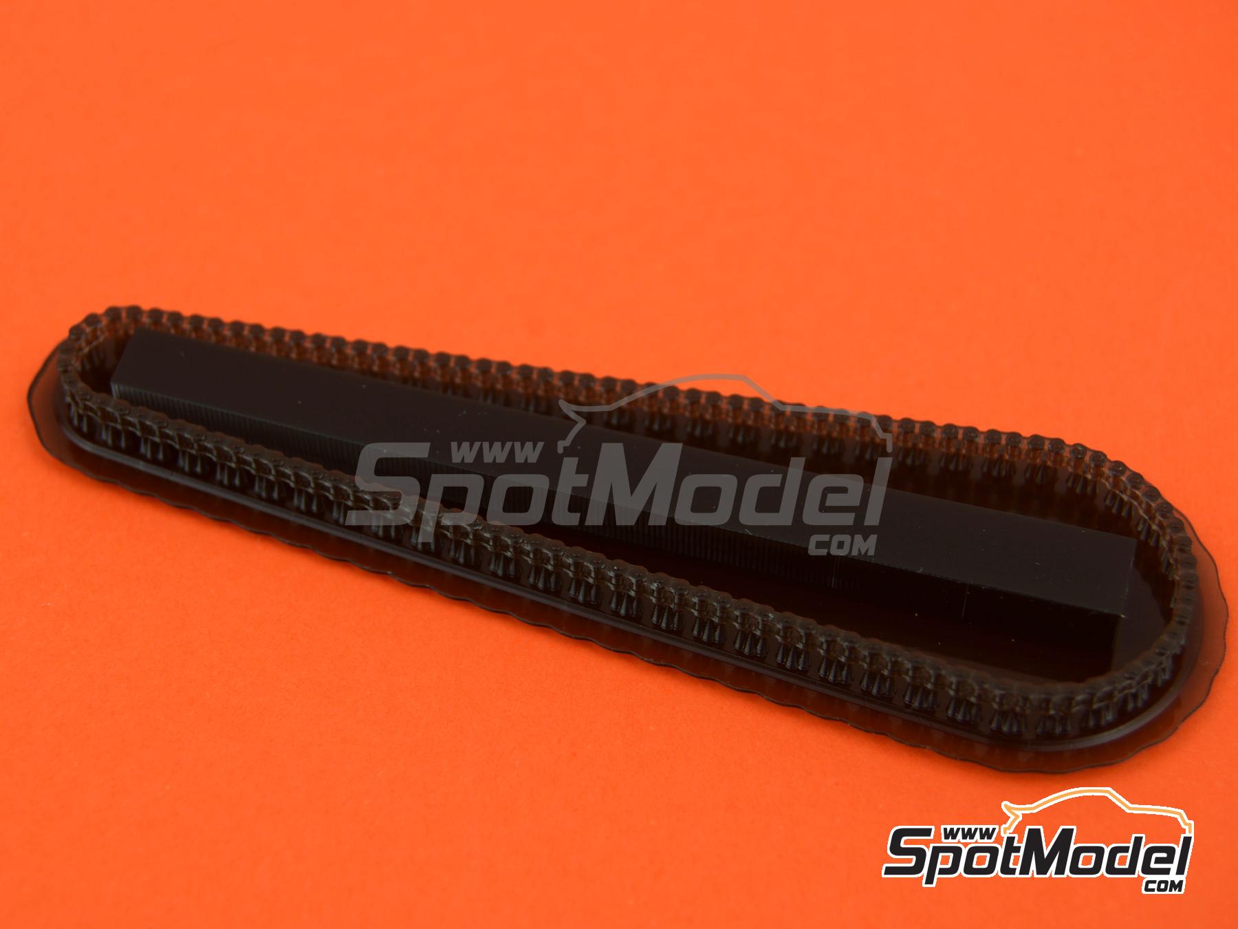 Image 3: Ducati Superleggera V4 | Cadena en escala&nbsp;1/12 fabricado por Falcon Scale Models (ref.&nbsp;FSM-P002)