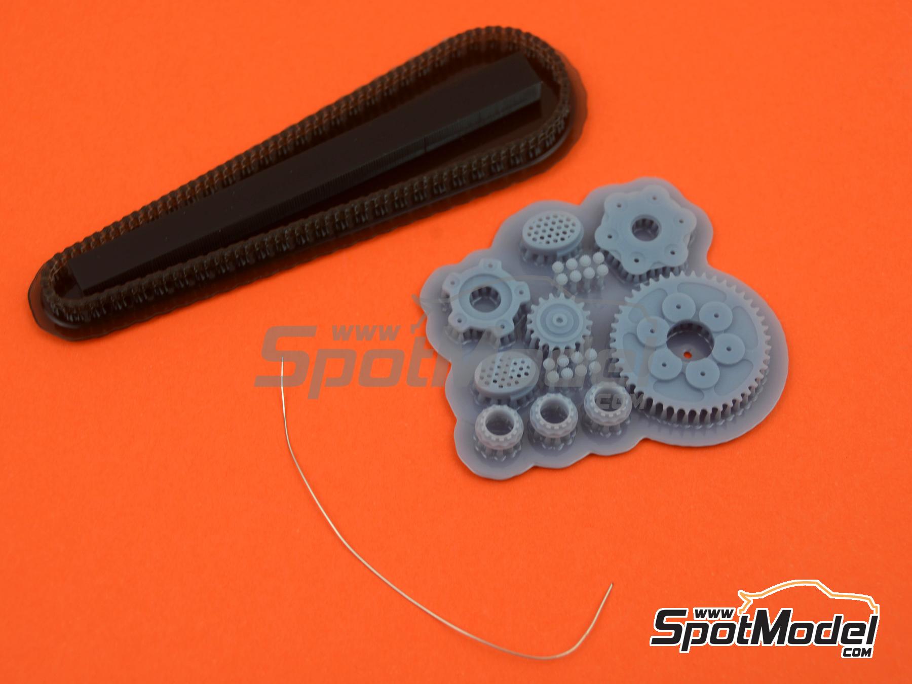 Image 8: Ducati Superleggera V4 | Cadena en escala&nbsp;1/12 fabricado por Falcon Scale Models (ref.&nbsp;FSM-P002)