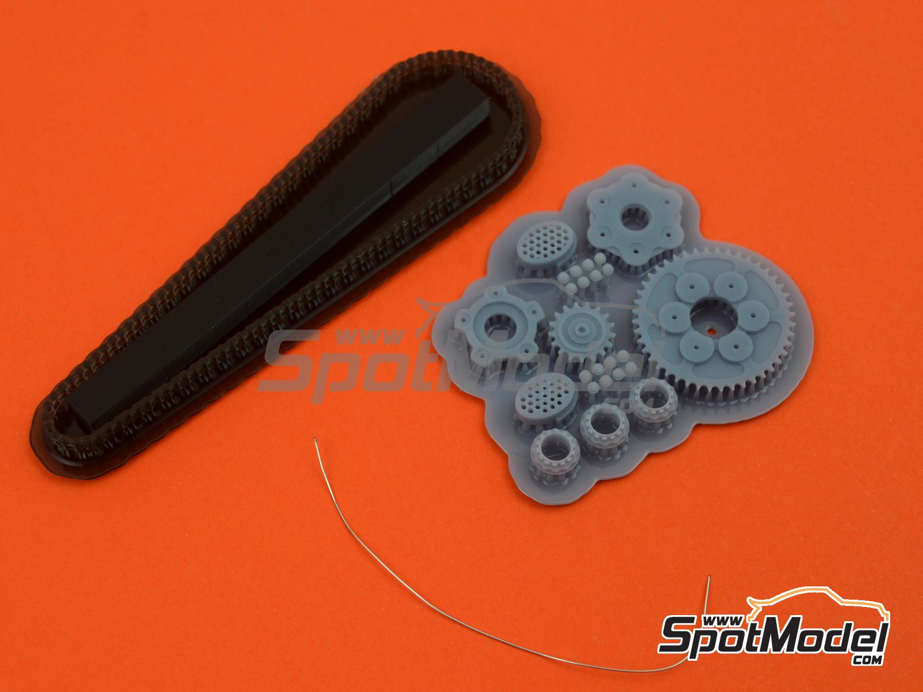 Image 9: Ducati Superleggera V4 | Cadena en escala&nbsp;1/12 fabricado por Falcon Scale Models (ref.&nbsp;FSM-P002)