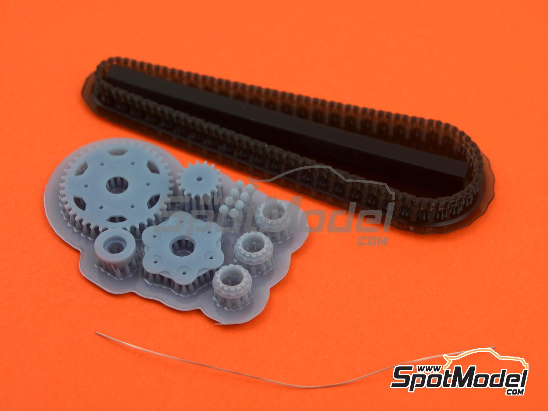 Image 6: Ducati 1199 Panigale S | Cadena en escala&nbsp;1/12 fabricado por Falcon Scale Models (ref.&nbsp;FSM-P003)