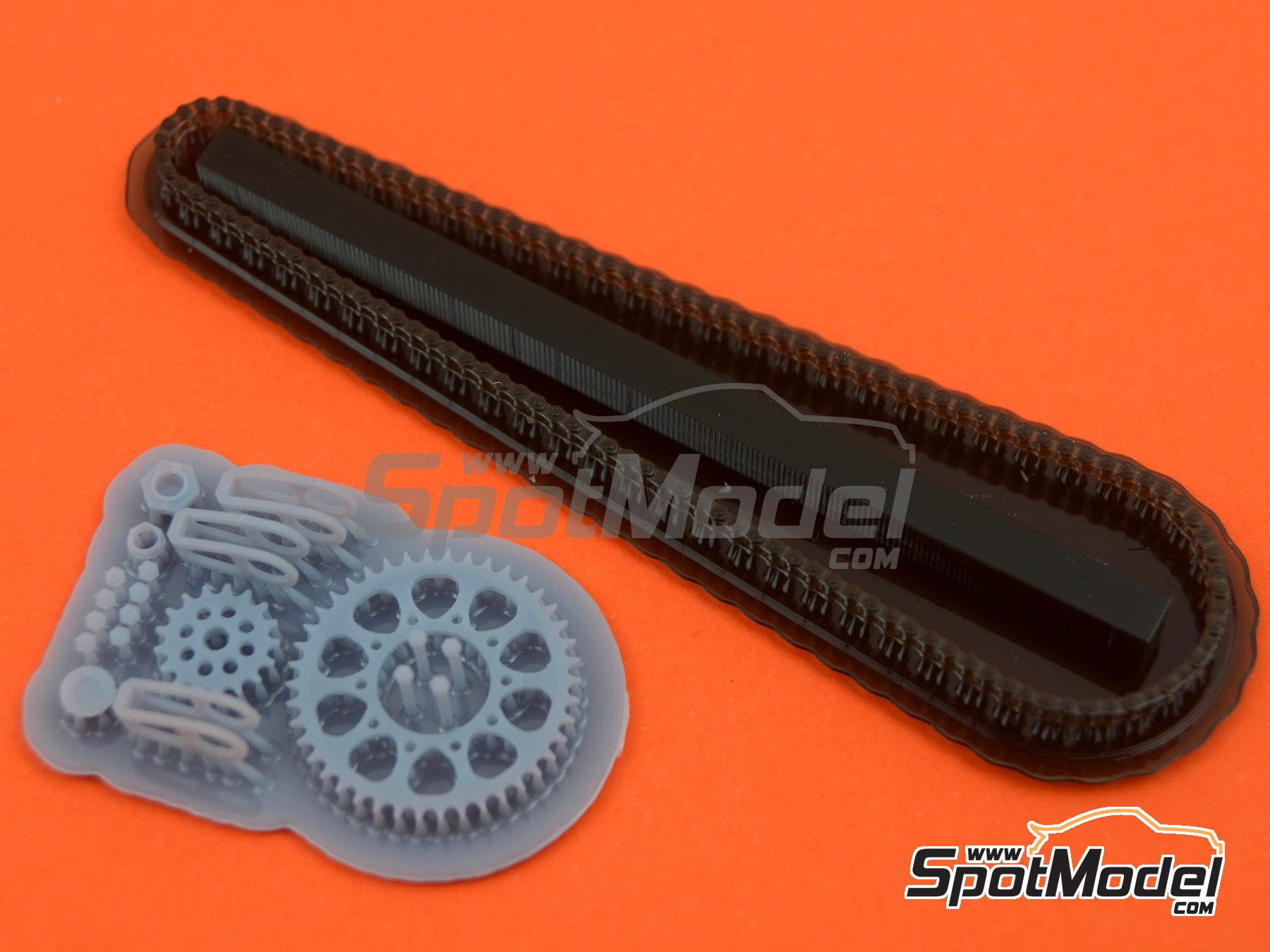 Image 5: Suzuki GSX RR 2020 | Chain set in 1/12 scale manufactured by Falcon Scale Models (ref. FSM-P004)