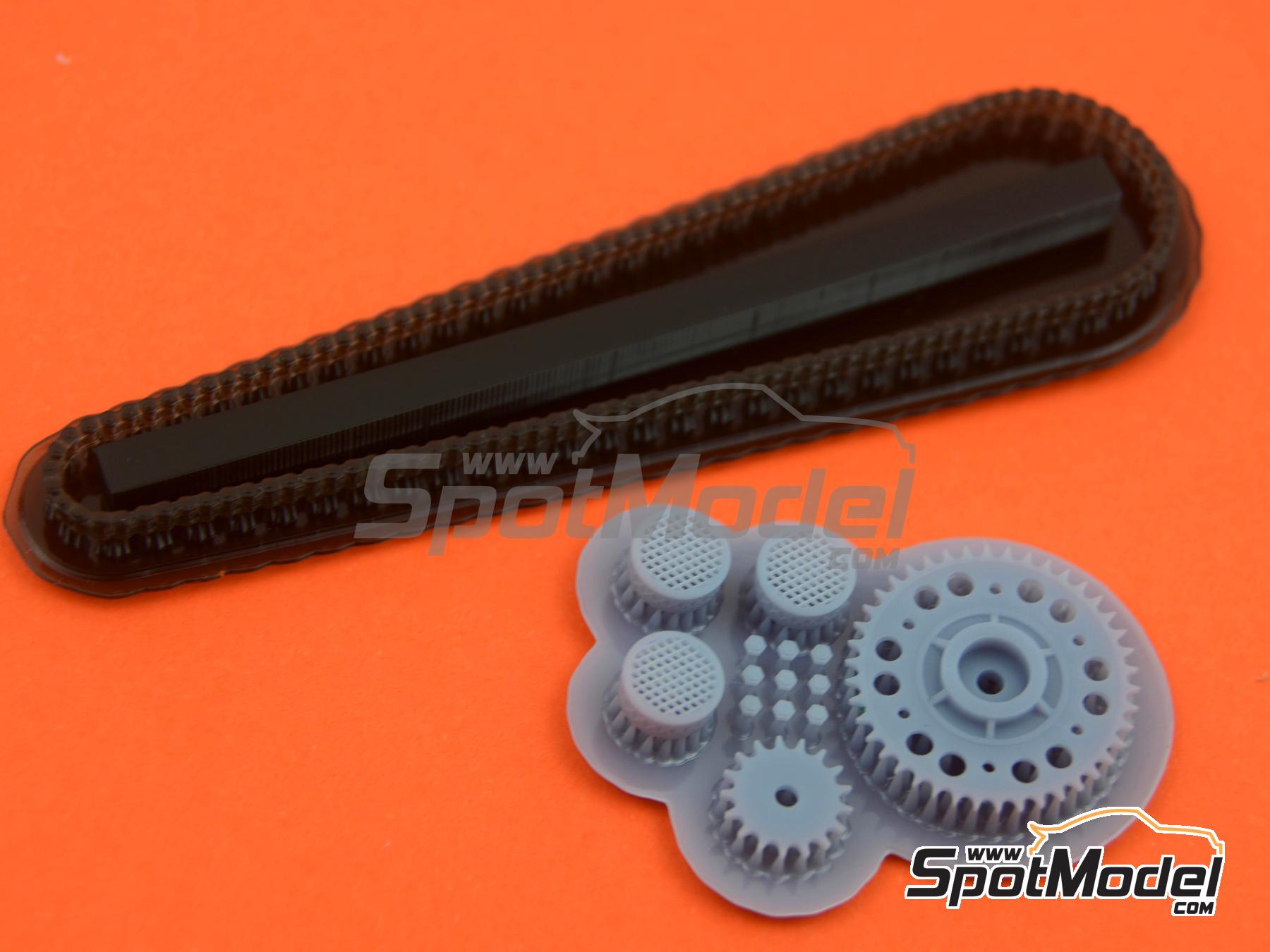 Image 7: Honda RC213V | Chain set in 1/12 scale manufactured by Falcon Scale Models (ref.&nbsp;FSM-P005)