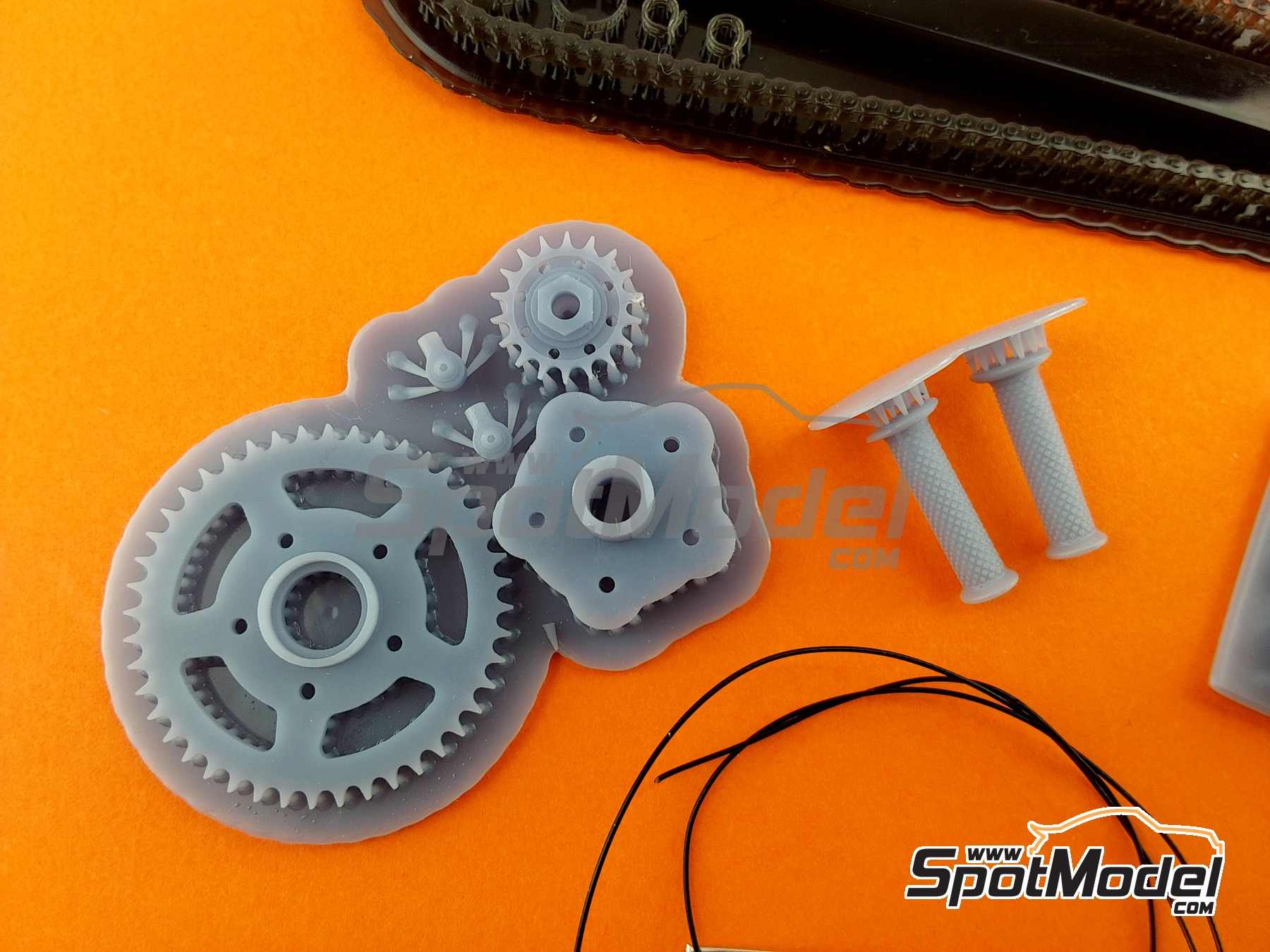 Image 7: BMW HP4 Race | Detail up set in 1/9 scale manufactured by Falcon Scale Models (ref.&nbsp;FSM-P007)