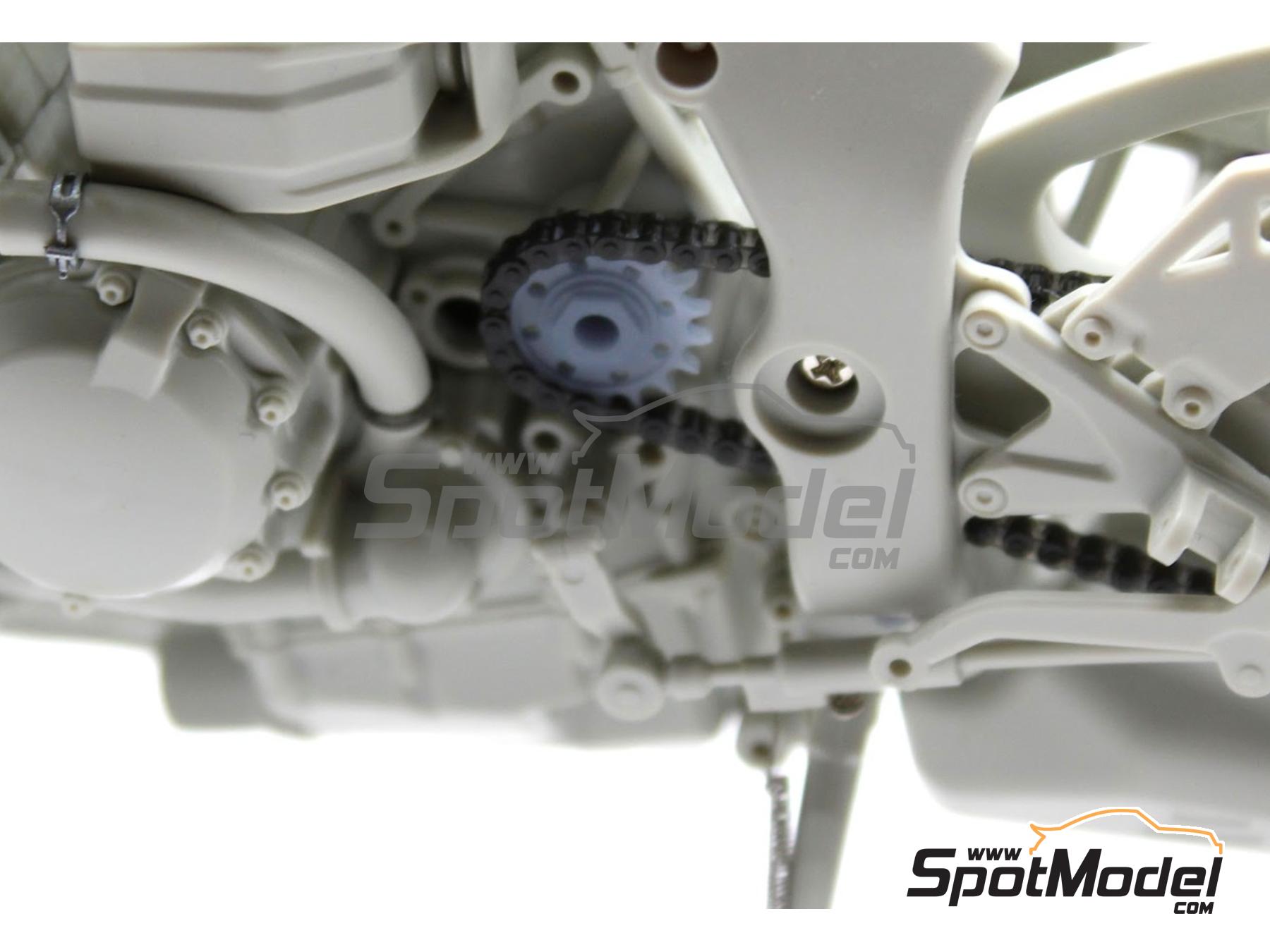 Image 8: Kawasaki Ninja ZX-10R / ZX-10RR | Detail up set in 1/9 scale manufactured by Falcon Scale Models (ref.&nbsp;FSM-P008)