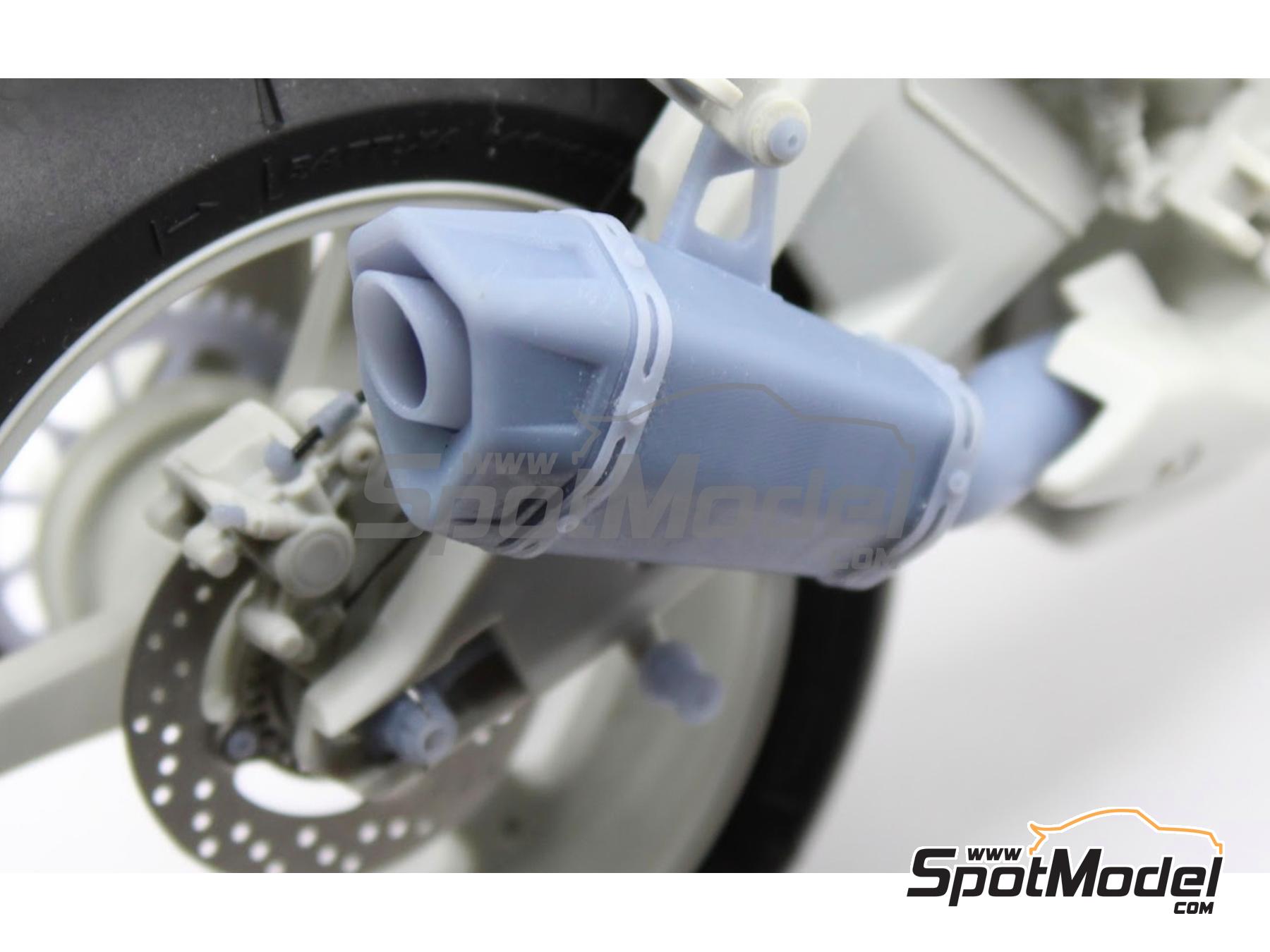 Image 5: Kawasaki Ninja ZX-10R / ZX-10RR - racing parts | Detail up set in 1/9 scale manufactured by Falcon Scale Models (ref.&nbsp;FSM-P009)