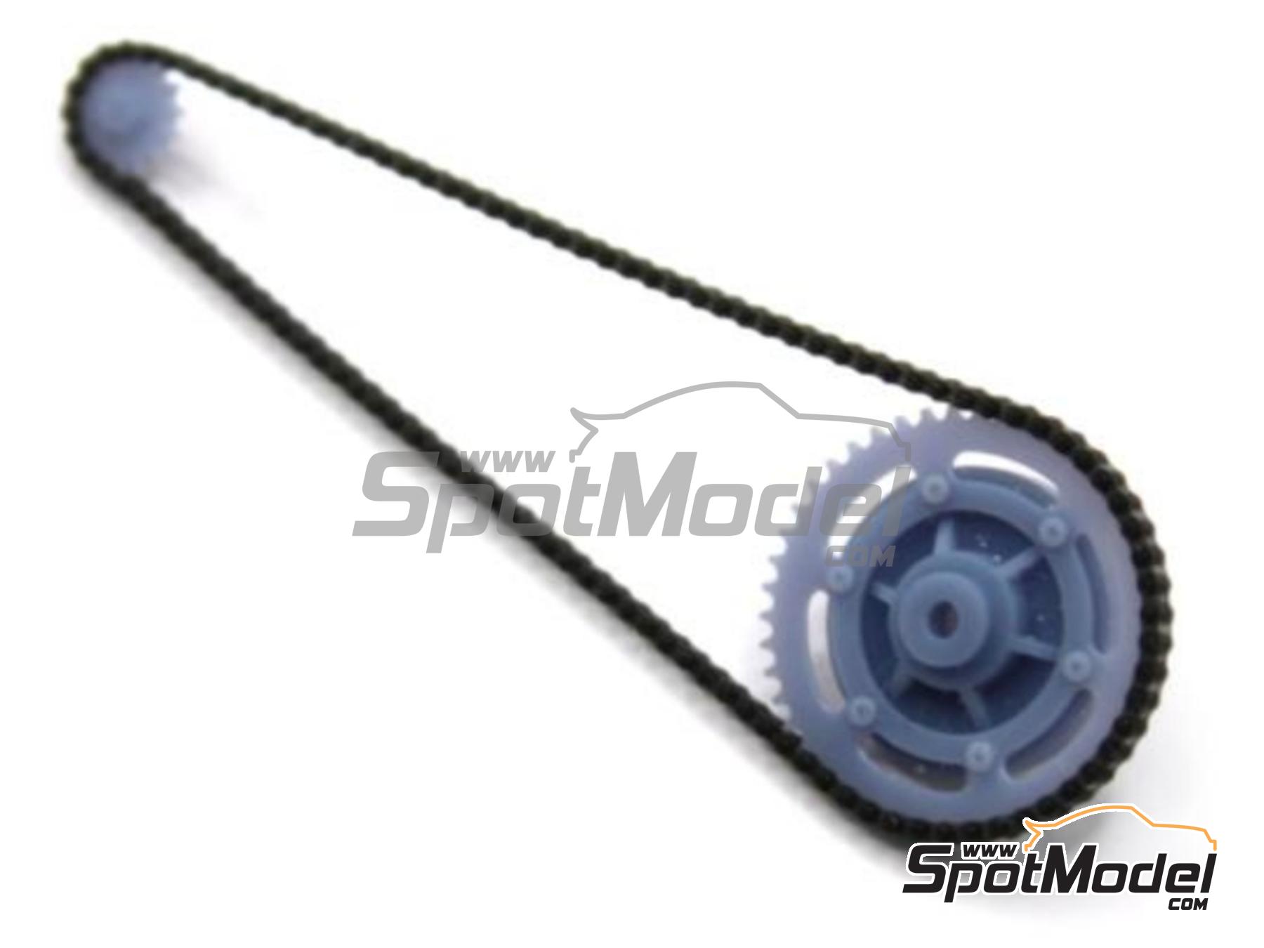 Image 2: Yamaha FZR750R OW01 | Chain set in 1/12 scale manufactured by Falcon Scale Models (ref.&nbsp;FSM-P011)