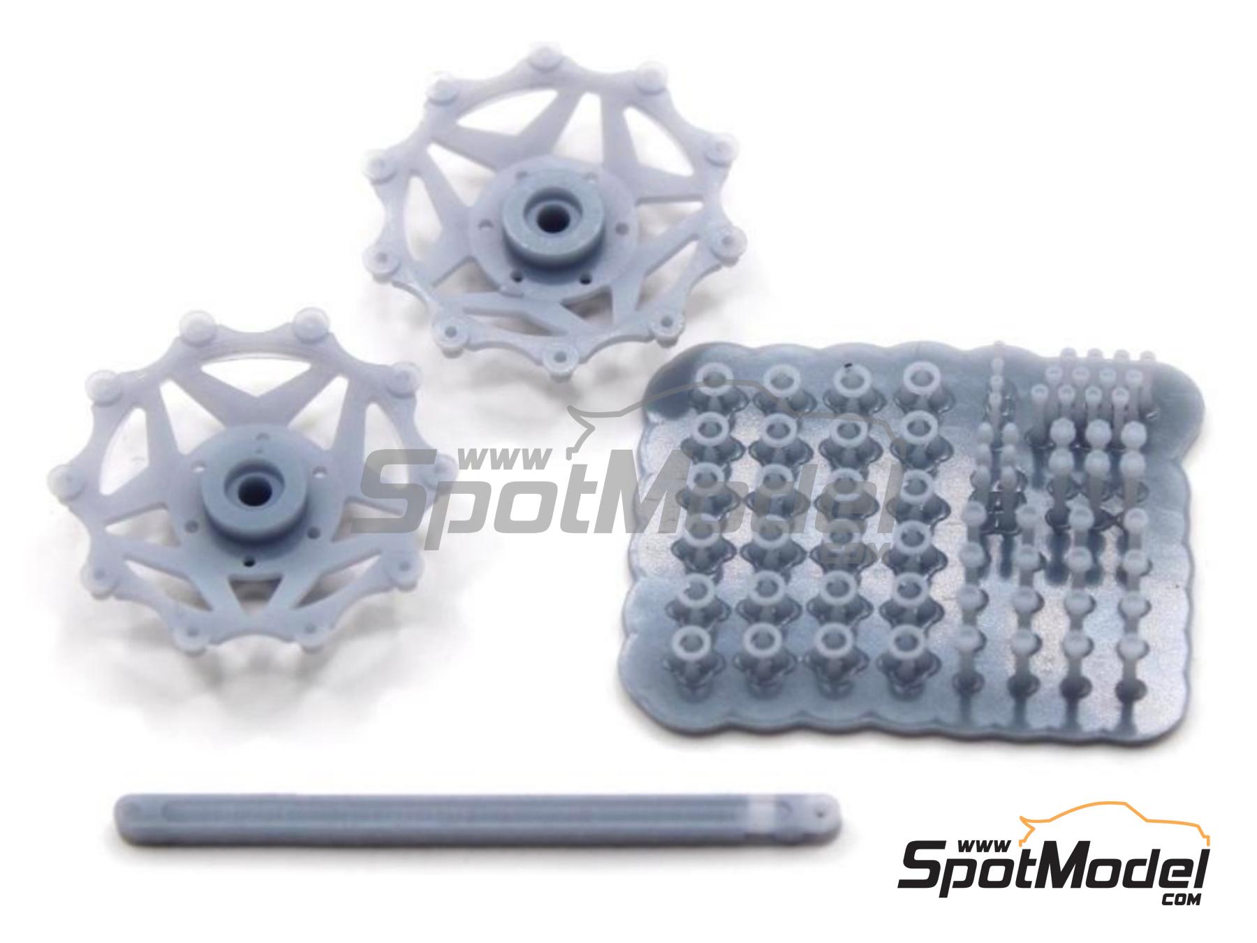 Image 3: Yamaha FZR750R OW01 | Brakes in 1/12 scale manufactured by Falcon Scale Models (ref.&nbsp;FSM-P012)