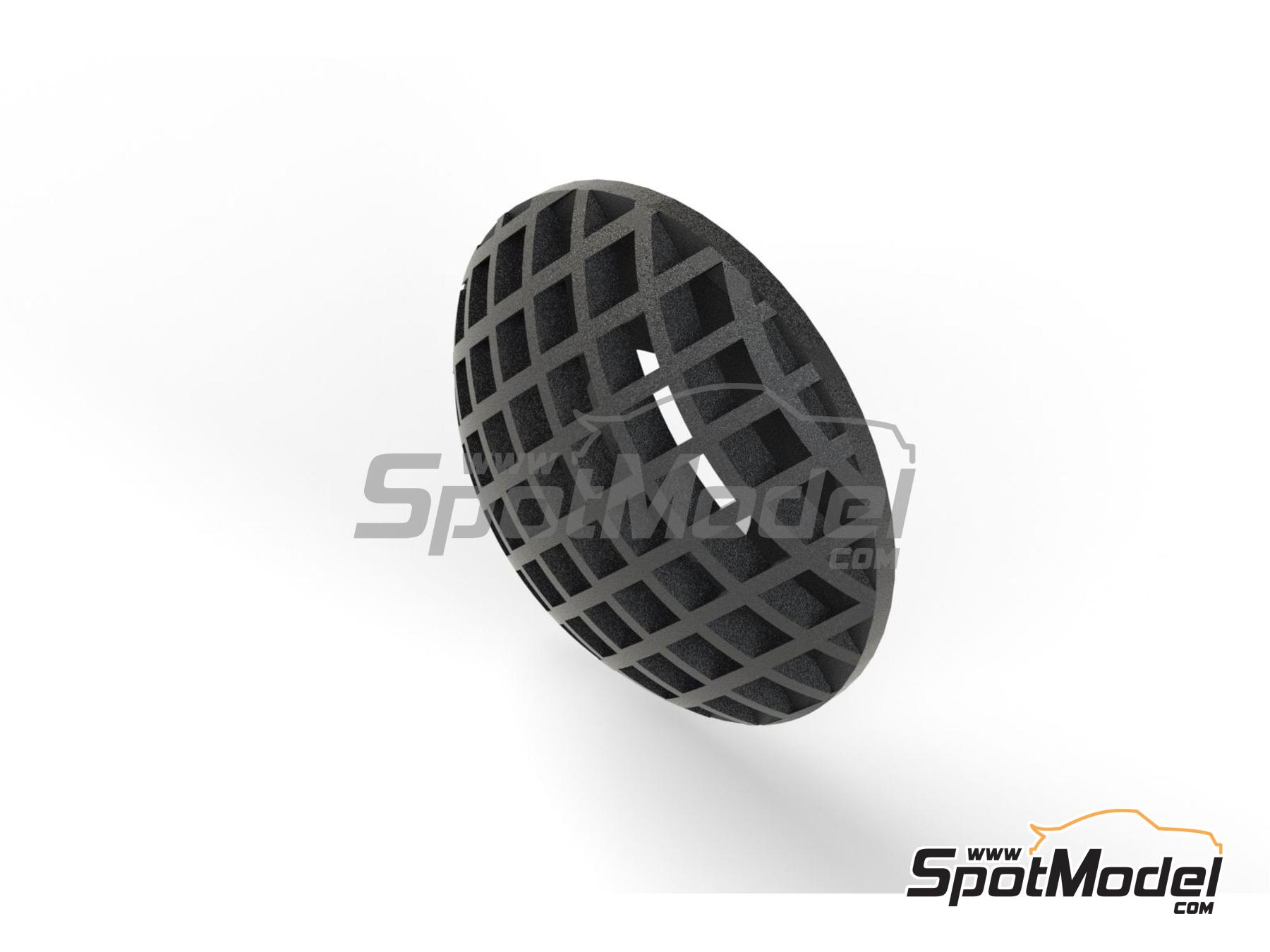 Image 6: Ducati 900 Mike Hailwood Replica / Ducati 900 SS | Chain set in 1/12 scale manufactured by Falcon Scale Models (ref.&nbsp;FSM05, also FSM005)