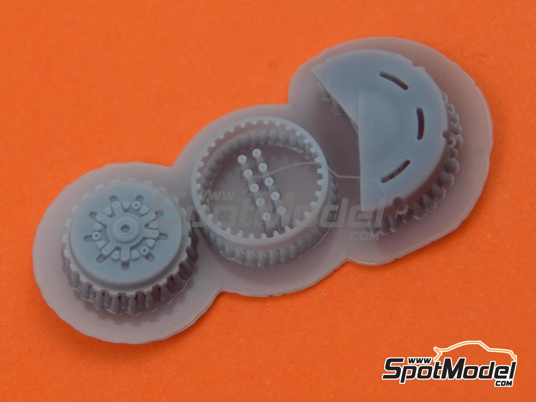 Image 6: Ducati Superleggera V4 | Embrague en escala 1/12 fabricado por Falcon Scale Models (ref. FSM14, tambien FSM014)