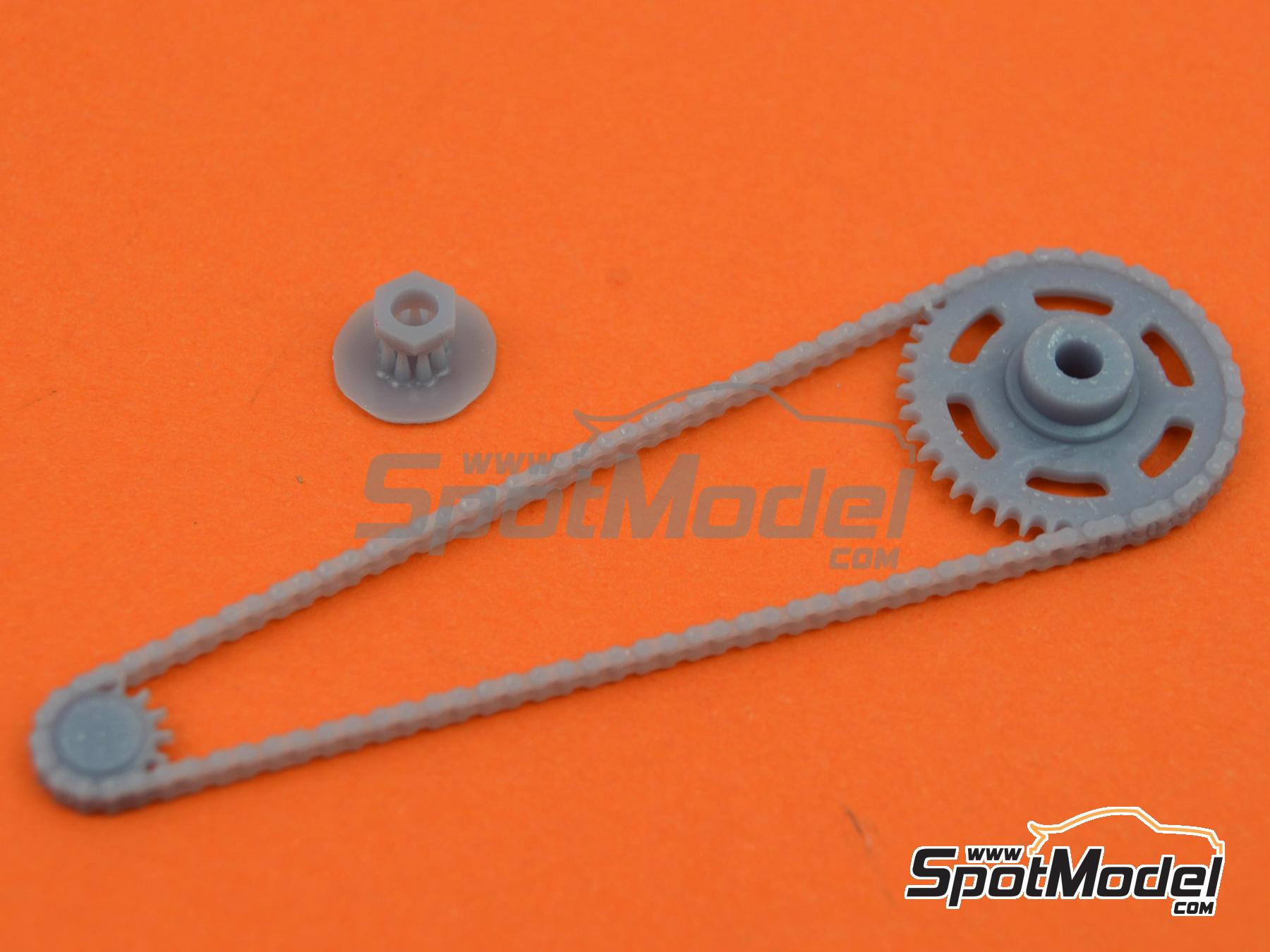 Image 7: Honda VFR750R RC30 | Cadena en escala&nbsp;1/12 fabricado por Falcon Scale Models (ref.&nbsp;FSM26, tambien FSM026)