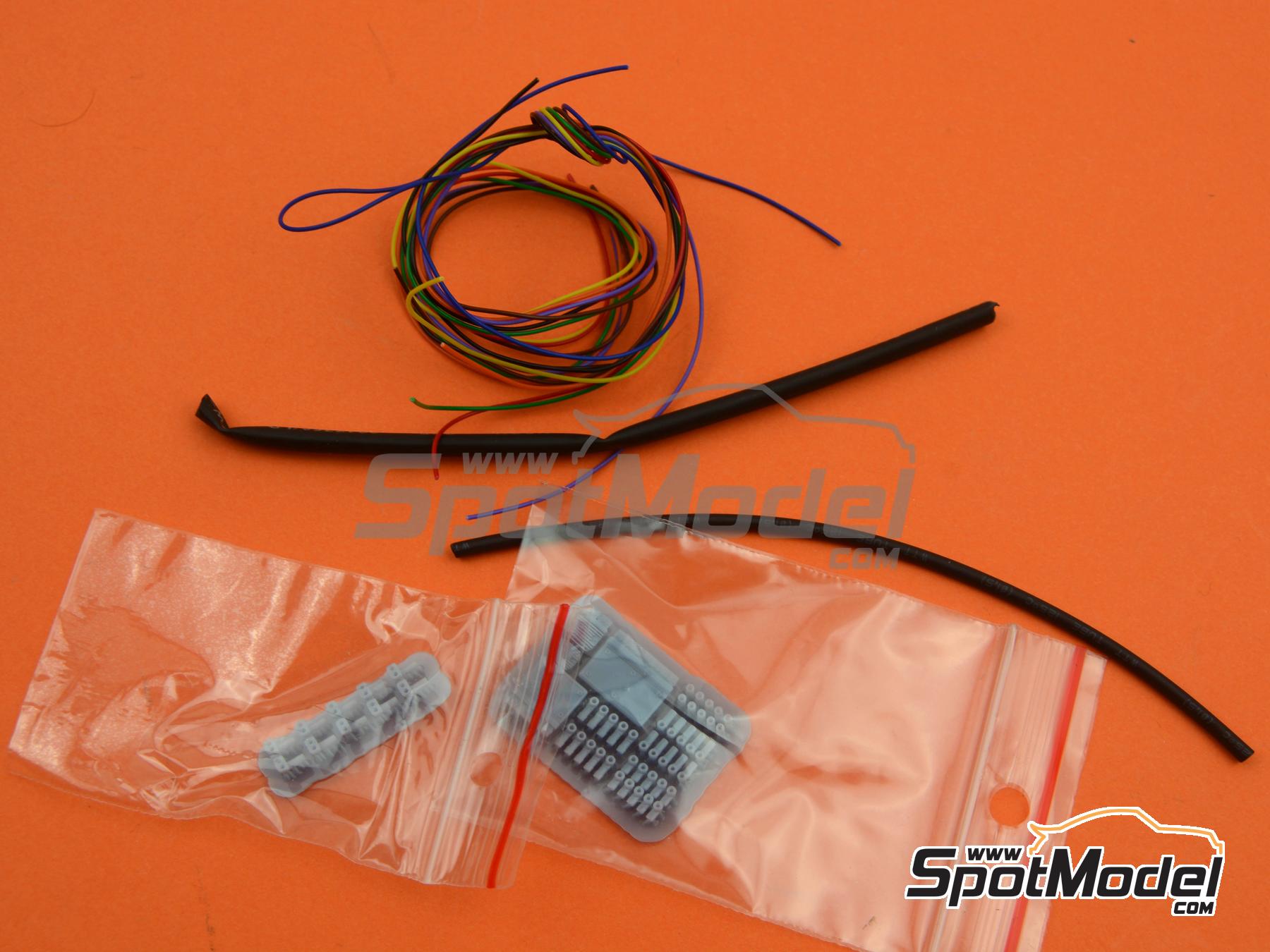 Image 9: Set de conectores el&eacute;ctricos de uso general - Electrical angular connectors set - general use | Detalle en escala&nbsp;1/12 fabricado por Falcon Scale Models (ref.&nbsp;FSM39)