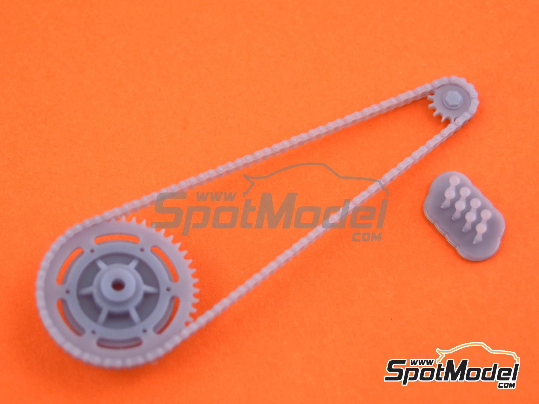 Image 2: Yamaha FZR750R OW01 | Chain set in 1/12 scale manufactured by Falcon Scale Models (ref.&nbsp;FSM44, also FSM044)