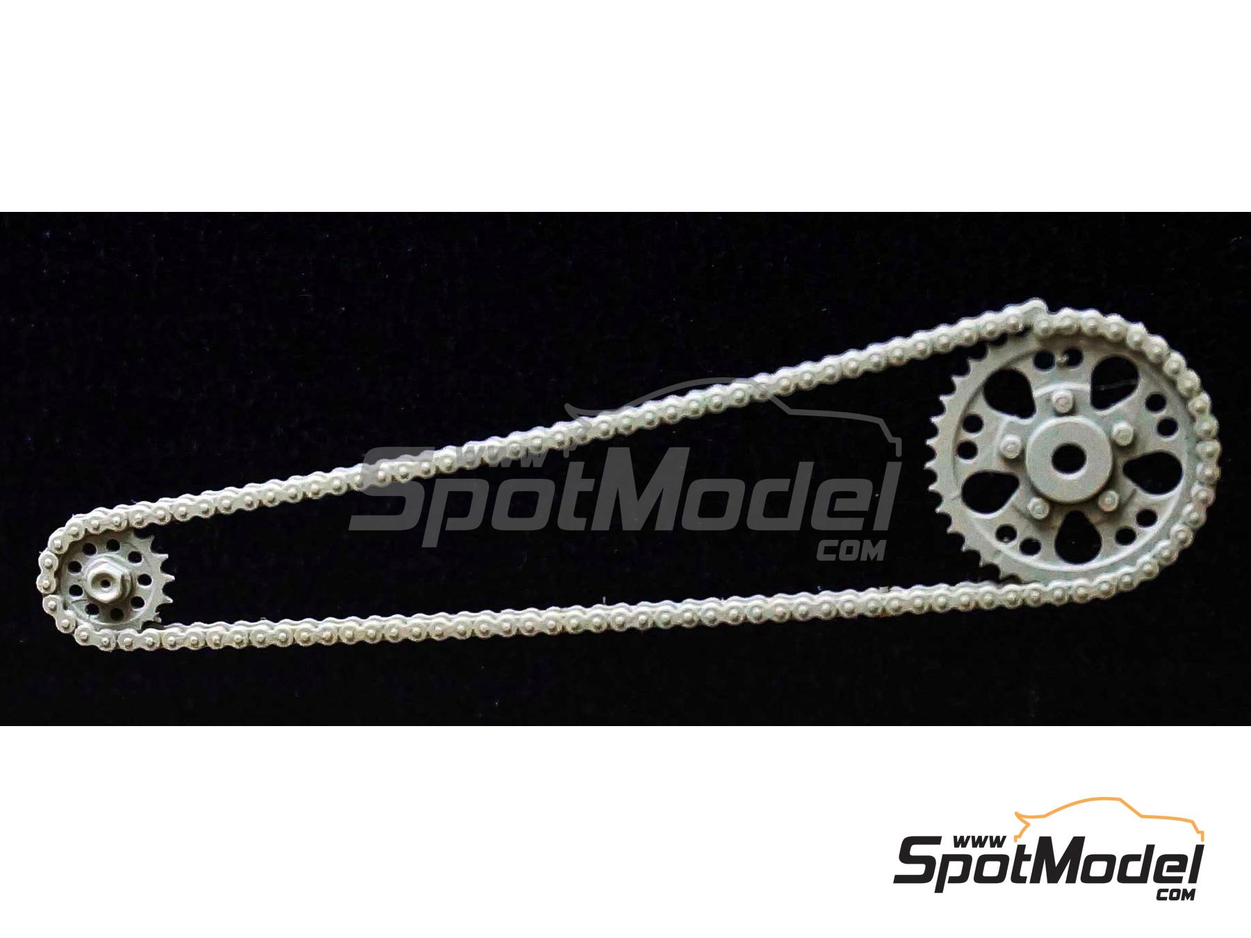 Image 2: Yamaha YZR500 (0W98) | Chain set in 1/12 scale manufactured by Fat Frog Models (ref.&nbsp;DE12017)
