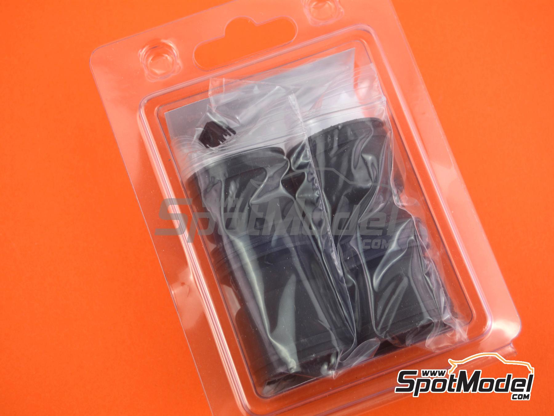 Image 5: McLaren Honda MP4/4 (Beemax) -  1988 | Rims in 1/12 scale manufactured by Fat Frog Models (ref.&nbsp;DE12105, also 4897049121058)