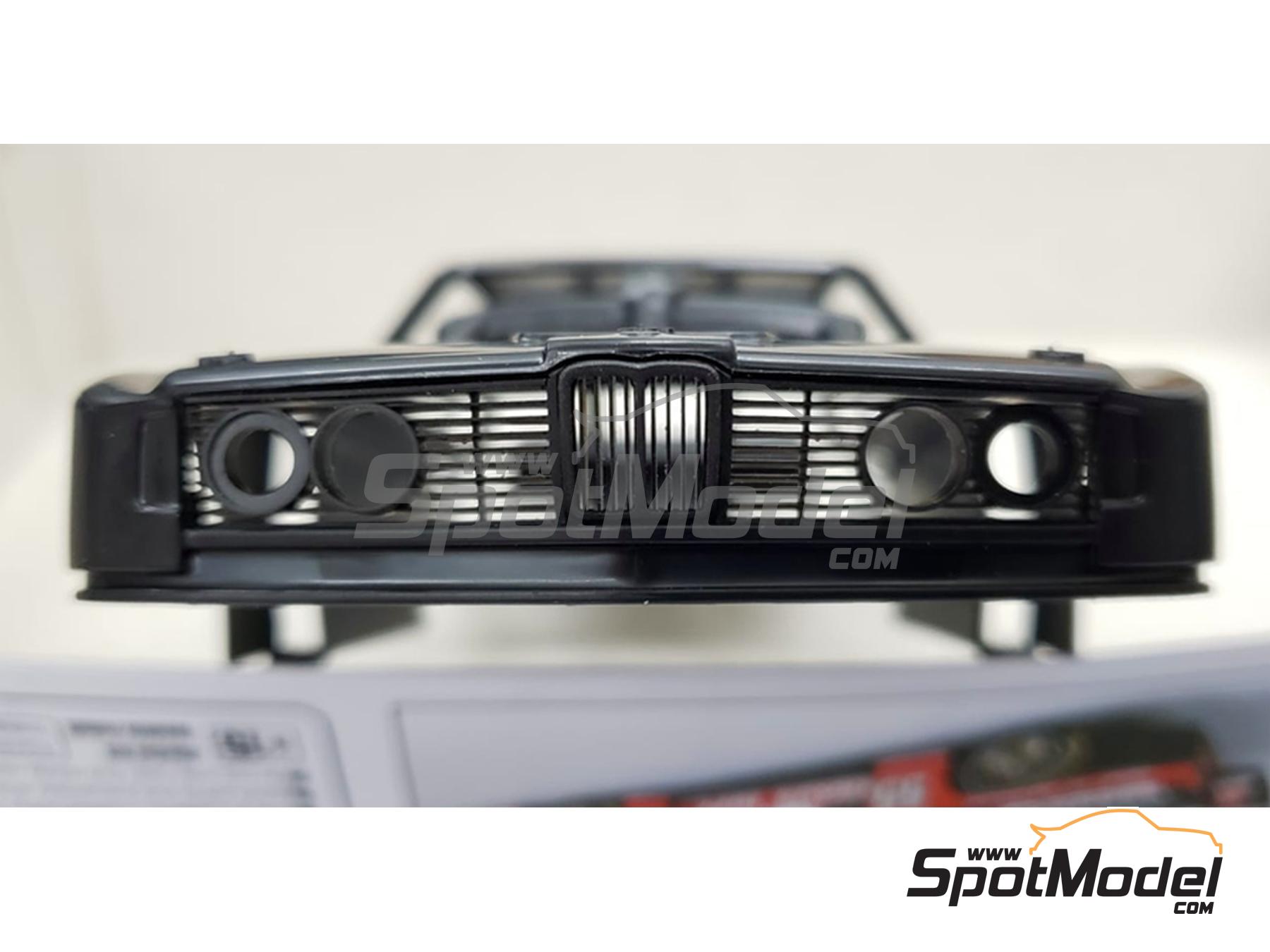 Image 4: Front Grille BMW 320 E21 Turbo Group 5 -  1980 | Detail in 1/24 scale manufactured by Fat Frog Models (ref.&nbsp;DE24019)