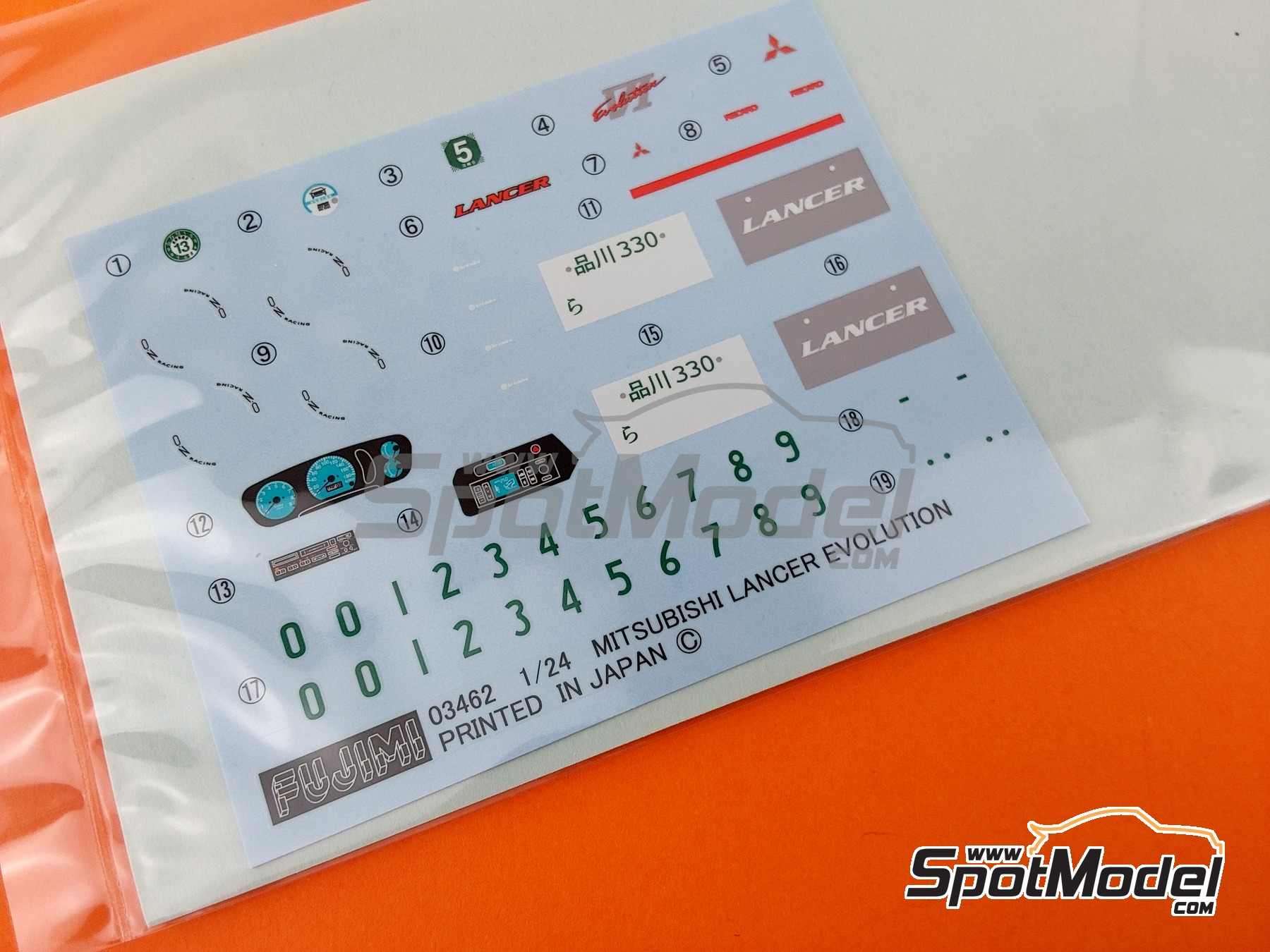 Image 6: Mitsubishi Lancer Evolution VI GSR | Car scale model kit in 1/24 scale manufactured by Fujimi (ref. FJ039237, also 4968728039237, 039237, ID-102 and 03923)