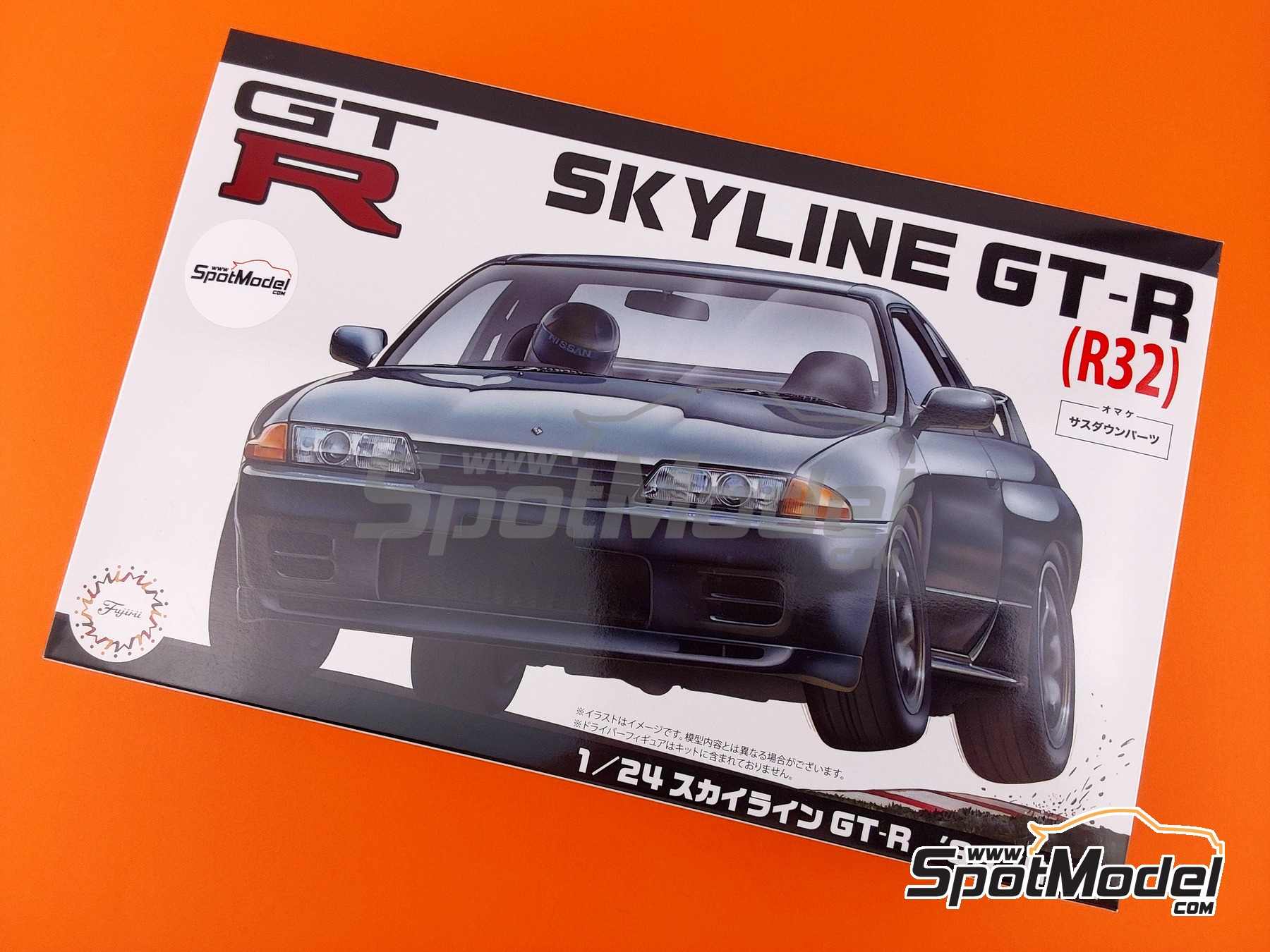 Image 2: Nissan Skyline GT-R BNR32 -  1989 | Car scale model kit in 1/24 scale manufactured by Fujimi (ref.&nbsp;FJ046532, also 4968728046532, 04653 and ID-10)