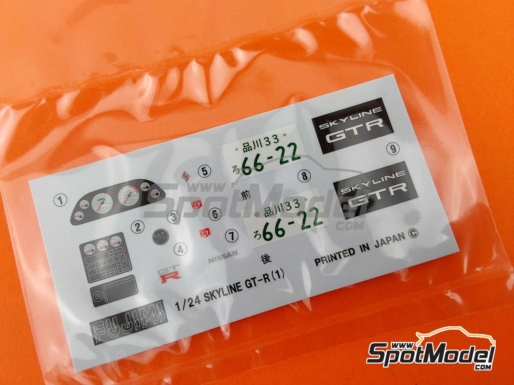 Image 6: Nissan Skyline GT-R BNR32 -  1989 | Car scale model kit in 1/24 scale manufactured by Fujimi (ref.&nbsp;FJ046532, also 4968728046532, 04653 and ID-10)