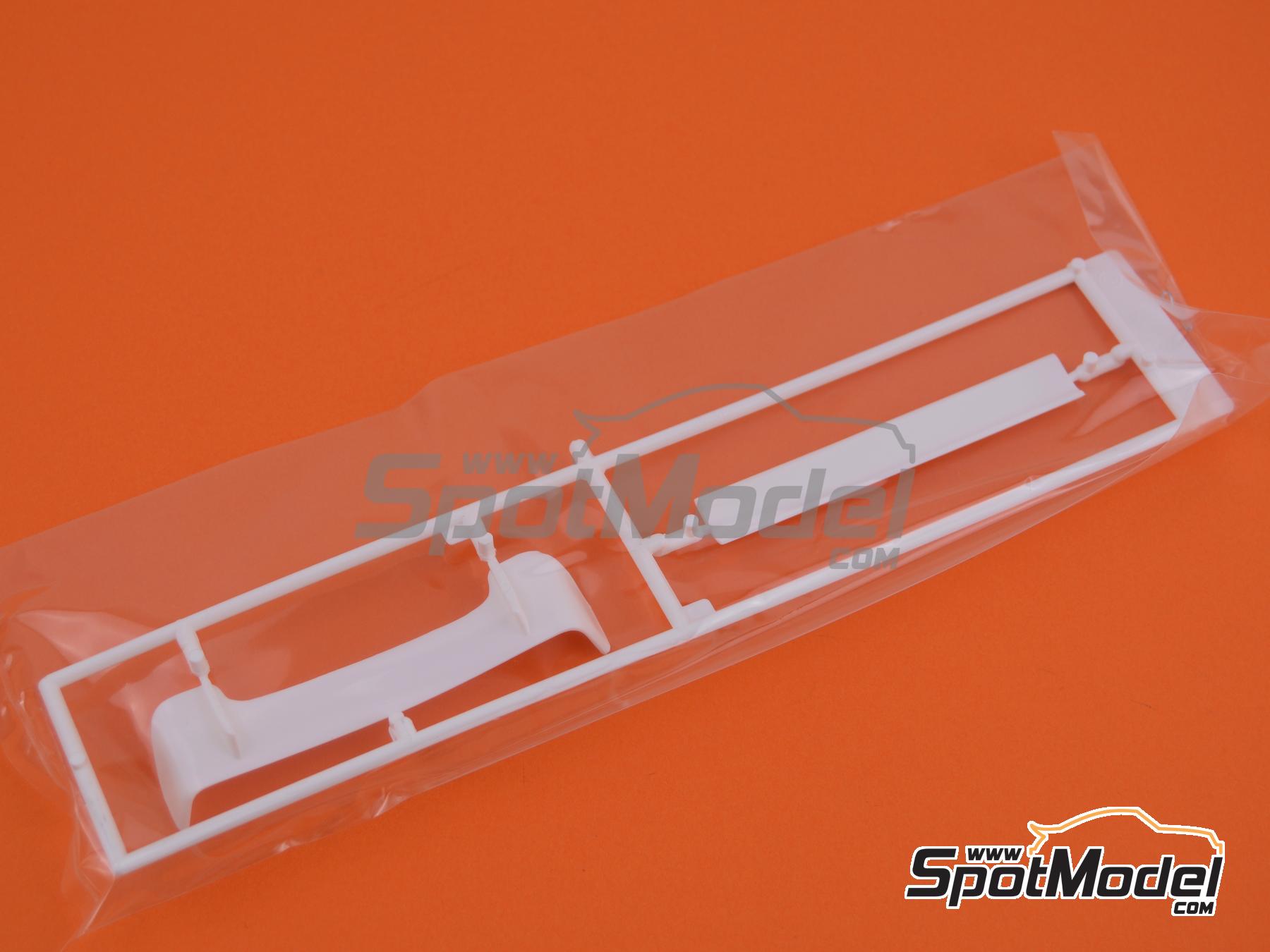 Image 4: Honda Integra Type R -  1995 | Maqueta de coche en escala&nbsp;1/24 fabricado por Fujimi (ref.&nbsp;FJ04709, tambien 4968728047096, 04709 y ID-21)