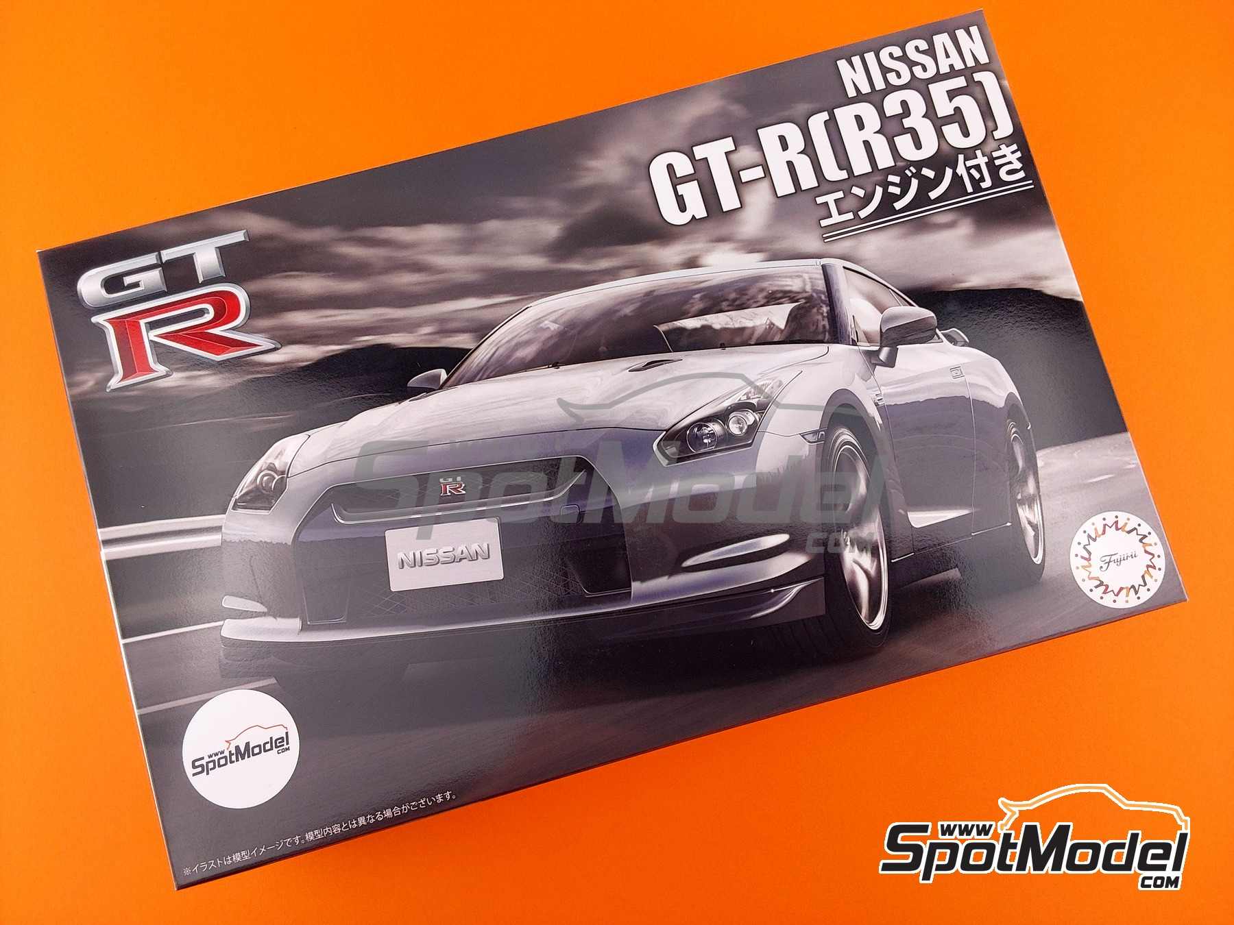 Image 5: Nissan Skyline GTR R35 con motor | Maqueta de coche en escala&nbsp;1/24 fabricado por Fujimi (ref.&nbsp;FJ04749, tambien 4968728047492, 04749 y ID-131)
