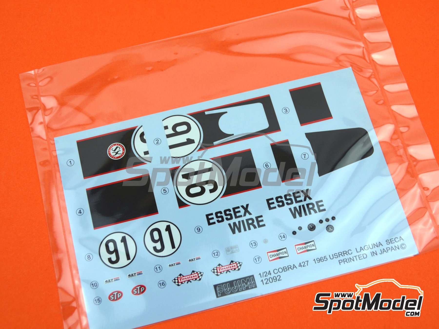 Image 13: Shelby Cobra 427 S/C Essex Wire Team - USRRC Laguna Seca 1965 | Car scale model kit in 1/24 scale manufactured by Fujimi (ref.&nbsp;FJ12092, also 4968728120928 and 12092)