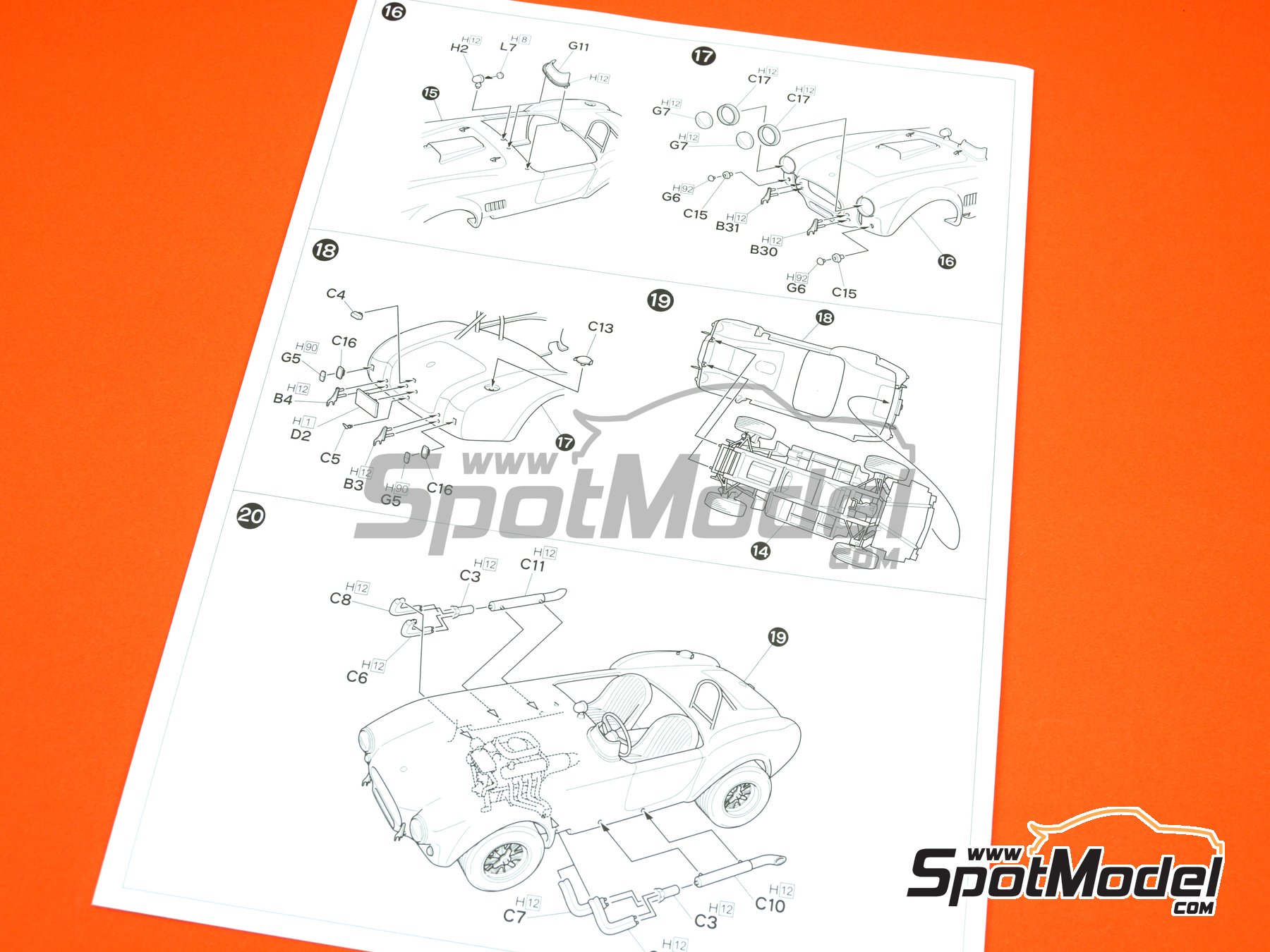 Image 17: Shelby Cobra 427 S/C Essex Wire Team - USRRC Laguna Seca 1965 | Car scale model kit in 1/24 scale manufactured by Fujimi (ref.&nbsp;FJ12092, also 4968728120928 and 12092)