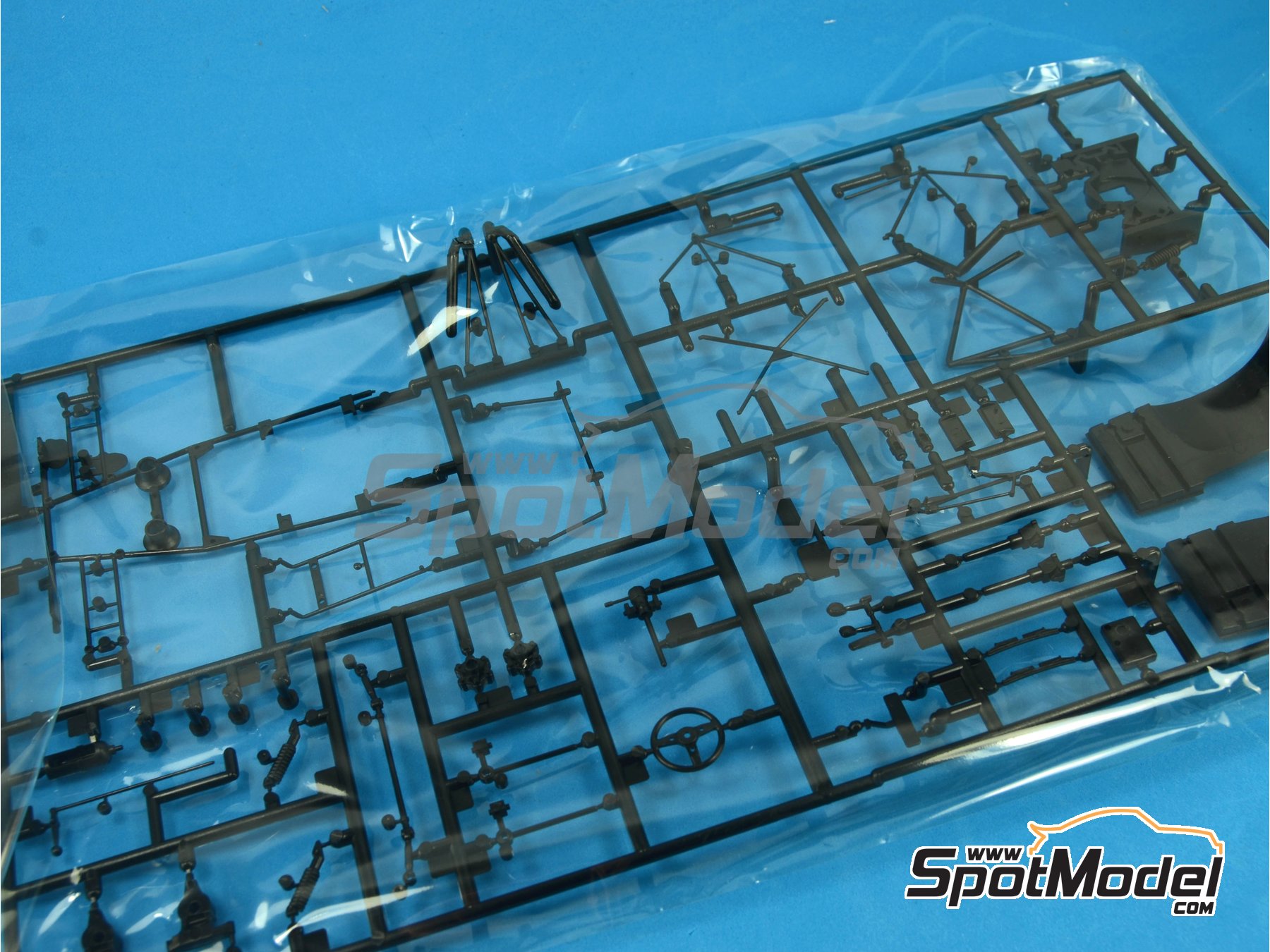 Image 12: Porsche 917K patrocinado por Shell - 24 Horas de Le Mans 1970 | Maqueta de coche en escala 1/24 fabricado por Fujimi (ref. FJ126074, tambien 4968728126074 y 126074)