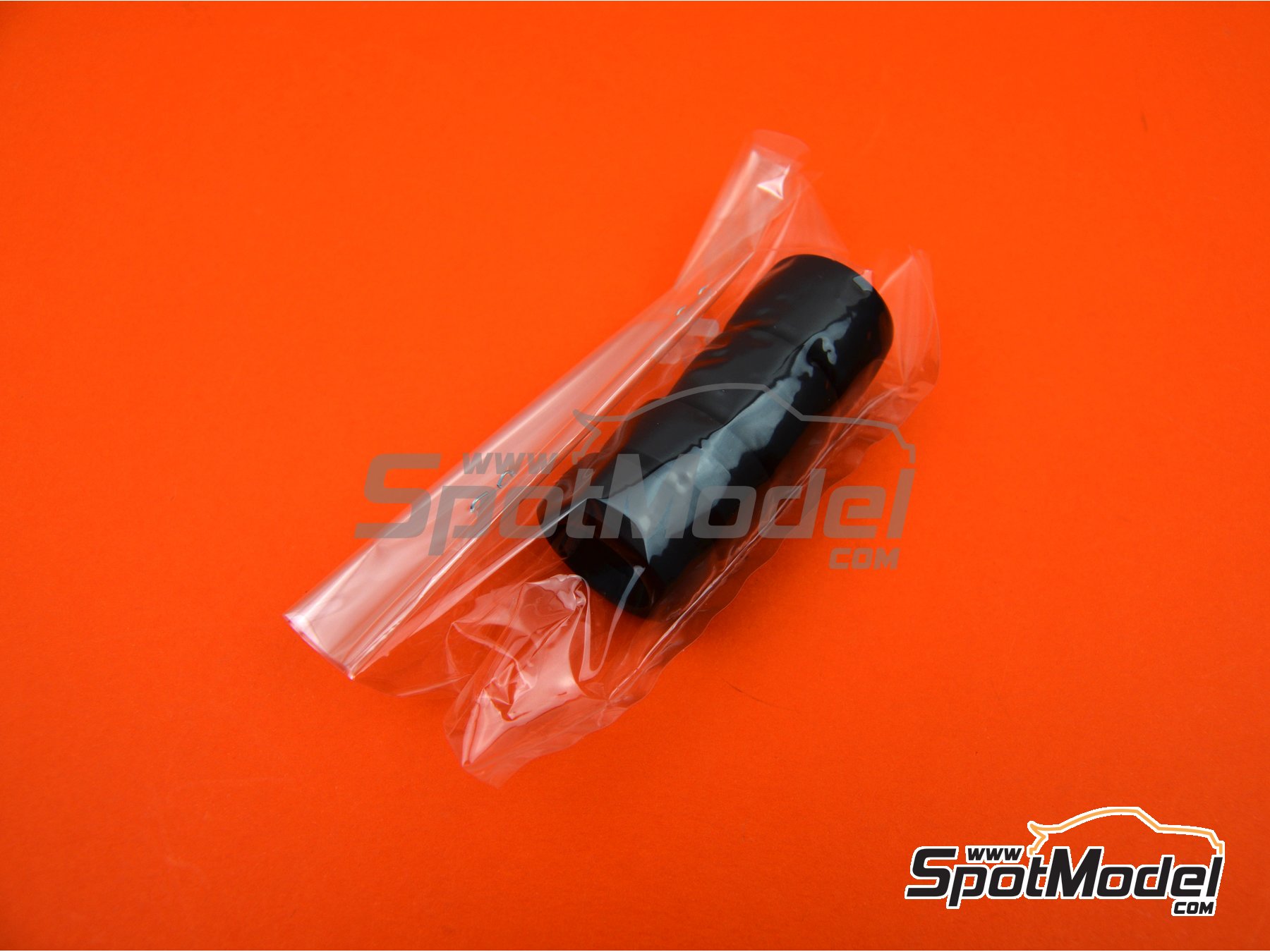 Image 5: Porsche 911 Carrera RSR Turbo Martini Rossi Porsche Audi - Watkins Glen 6 Hours 1974 | Model car kit in 1/24 scale manufactured by Fujimi (ref.&nbsp;FJ126494, also 126494 and RS-99)