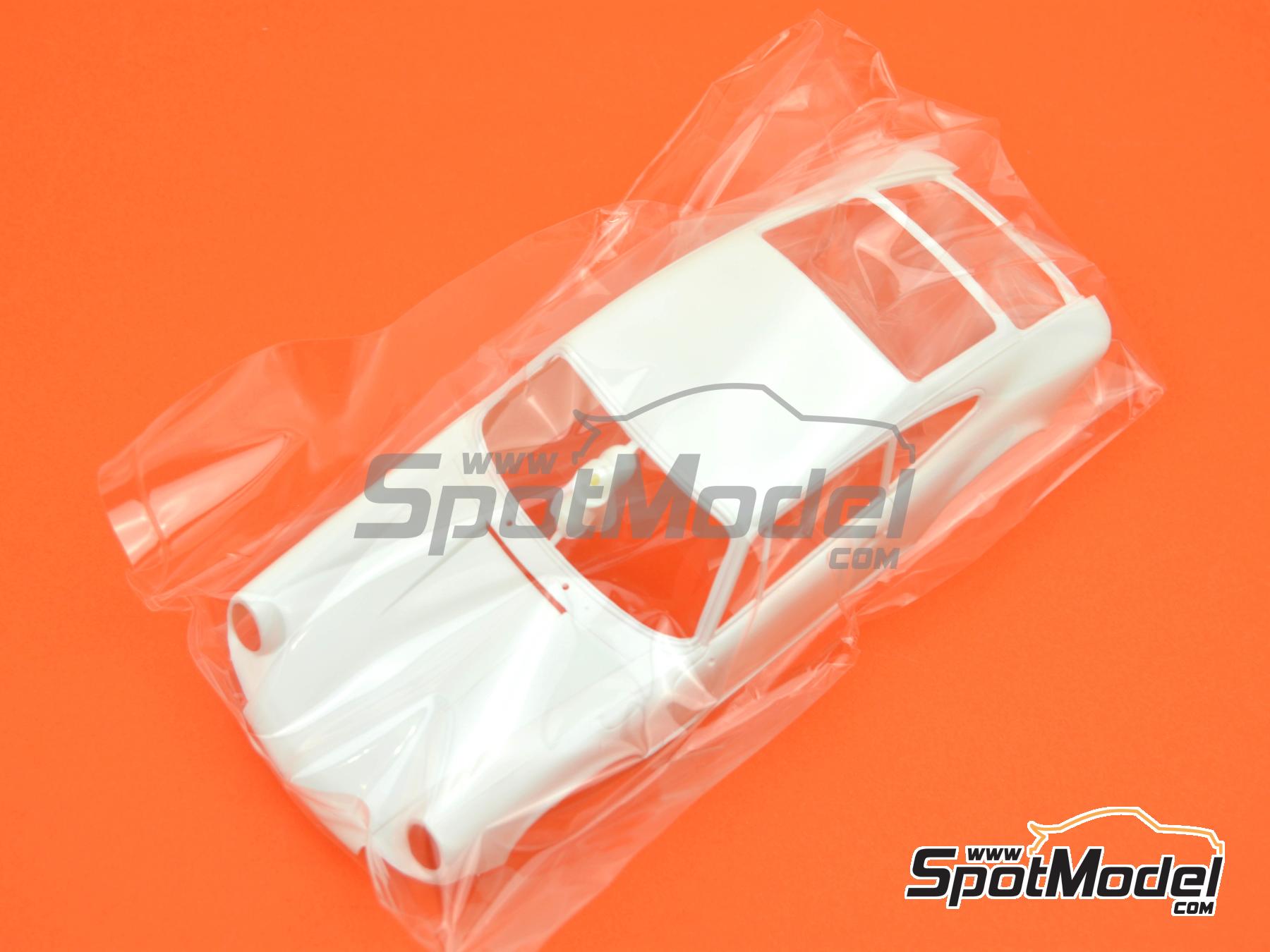 Image 4: Porsche 911 S Coupe -  1969 | Maqueta de coche en escala&nbsp;1/24 fabricado por Fujimi (ref.&nbsp;FJ127040, tambien 4968728127040, 127040 y 12704)