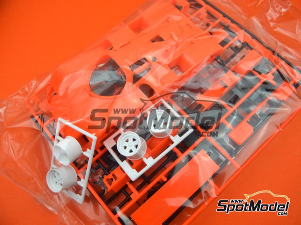 Image 3: Mazda 767B Equipo Mazdaspeed patrocinado por Charge - 24 Horas de Le Mans 1989 | Maqueta de coche en escala 1/24 fabricado por Hasegawa (ref. 20312, tambien 4967834203129)