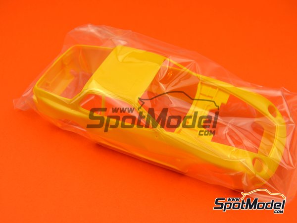 Image 6: Porsche 968 Club Sport | Model car kit in 1/24 scale manufactured by Hasegawa (ref.&nbsp;20317)