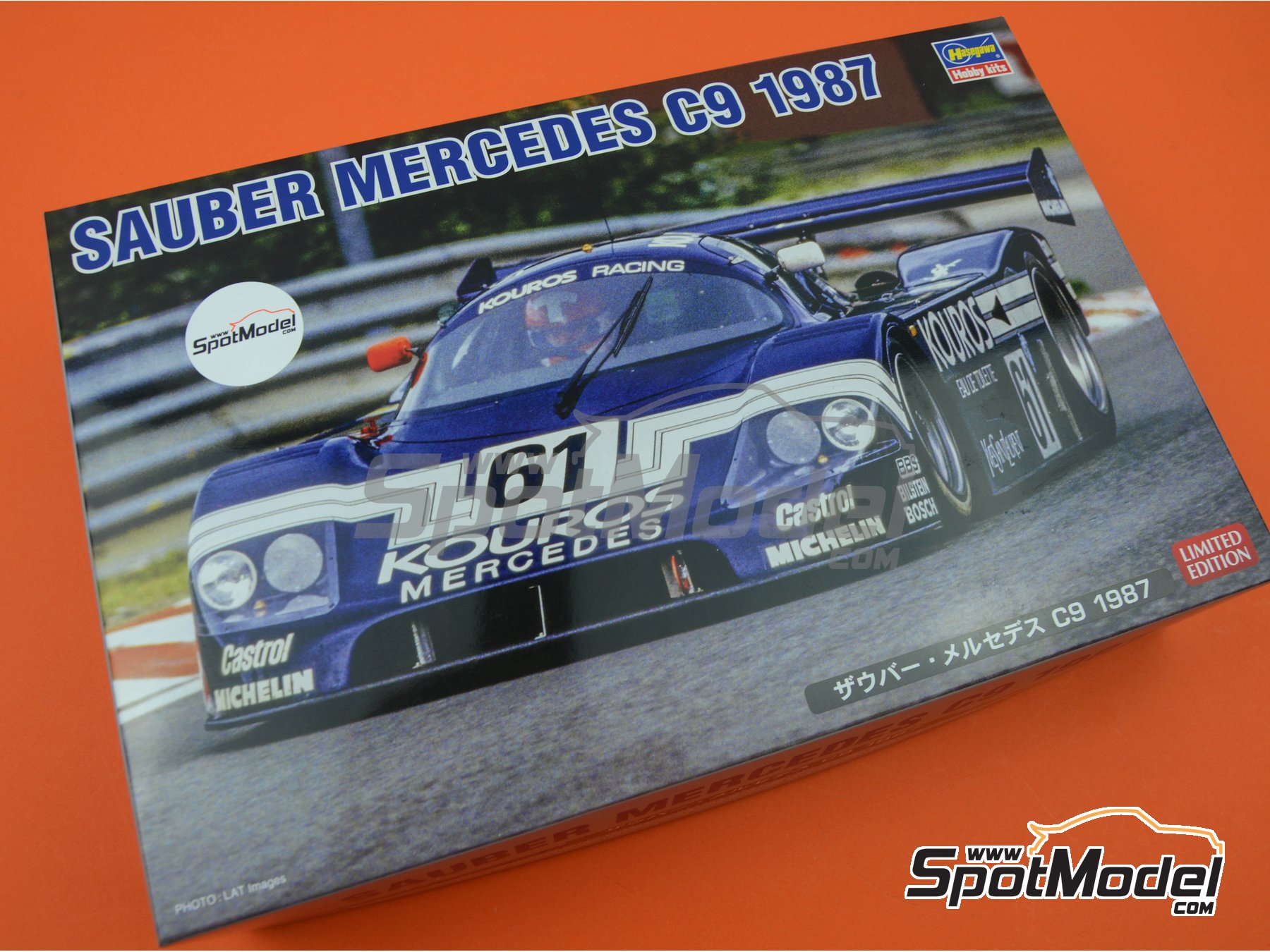 Image 3: Sauber Mercedes C9 Equipo Kouros Racing - Campeonato del Mundo de Sports Prototipos (WSPC) 1987 | Maqueta de coche en escala&nbsp;1/24 fabricado por Hasegawa (ref.&nbsp;20753, tambien 4967834207530)