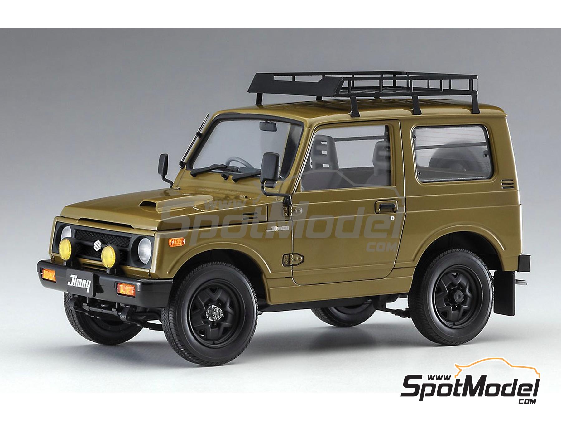 Image 2: Suzuki Jimny (JA11-5) with Roof Carrier | Car scale model kit in 1/24 scale manufactured by Hasegawa (ref.&nbsp;20606, also 4967834206069)