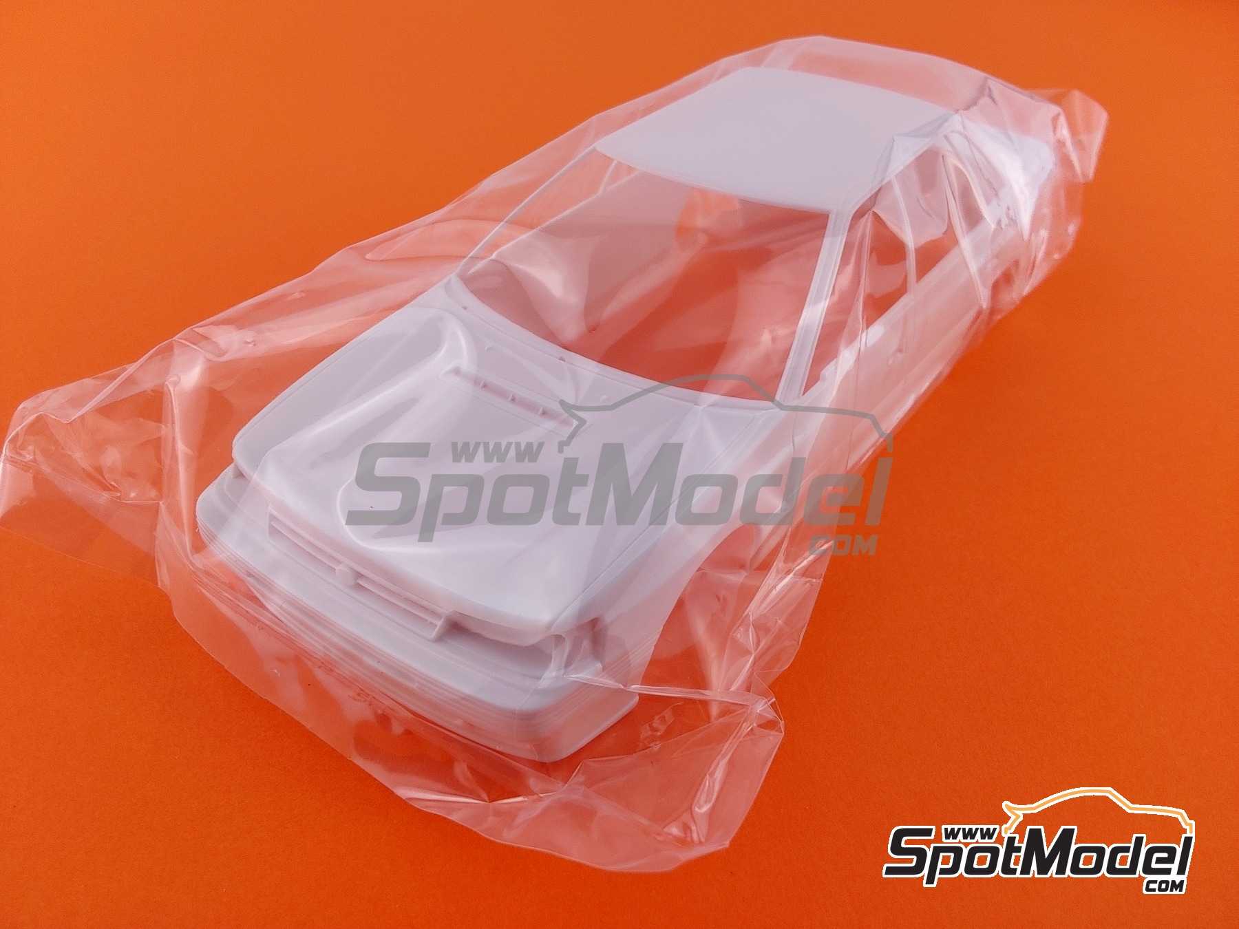 Image 12: Subaru Legacy RS Subaru Technica International Team sponsored by Castrol - New Zealand Rally 1990 | Car scale model kit in 1/24 scale manufactured by Hasegawa (ref.&nbsp;20636, also 4967834206366)