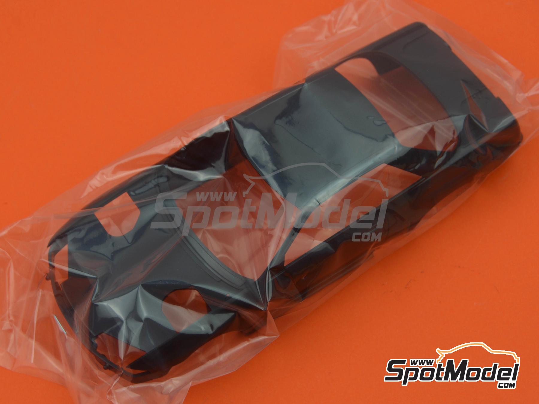 Hasegawa 20670: Car scale model kit 1/24 scale - Nissan Skyline GT