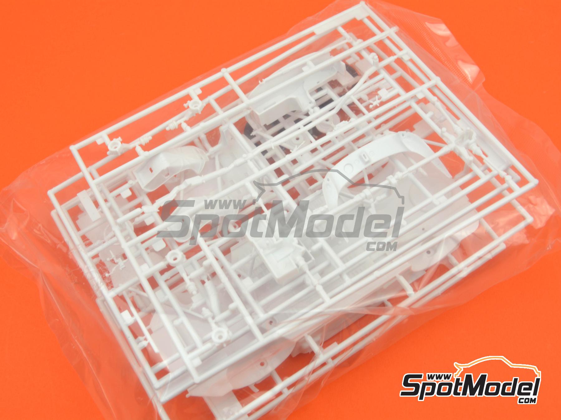 Image 5: Toyota Celica Turbo 4WD Grifone Team sponsored by Zucchetti - Tour de Corse Rallye de France 1994 | Car scale model kit in 1/24 scale manufactured by Hasegawa (ref.&nbsp;20673, also 4967834206731)