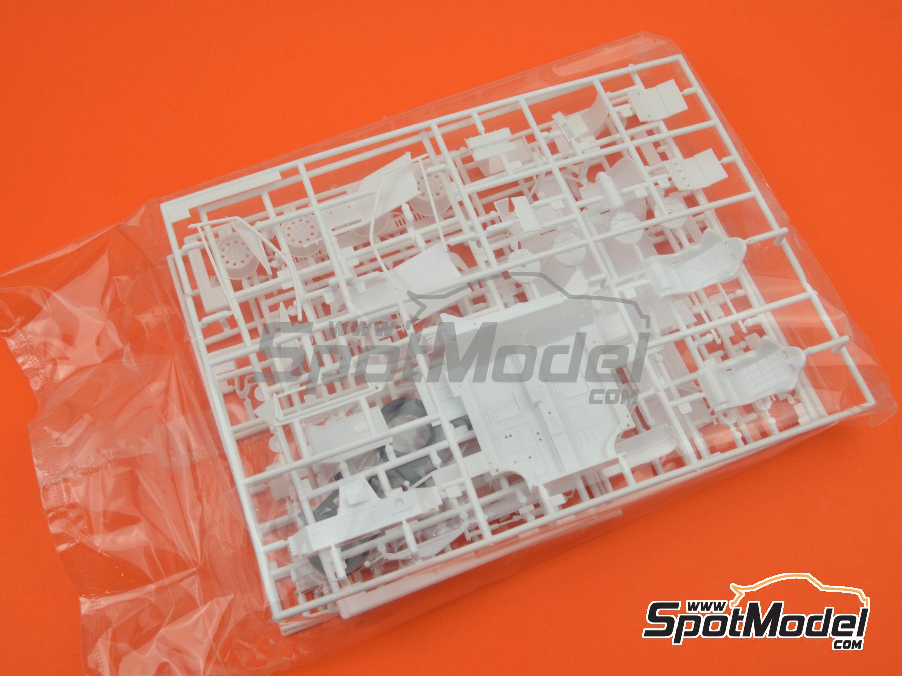 Image 5: Lancia 037 Rally sponsored by RACC Bendix España - Monte Carlo Rally - Rallye Automobile de Monte-Carlo 1986 | Car scale model kit in 1/24 scale manufactured by Hasegawa (ref. 20681, also 4967834206816)