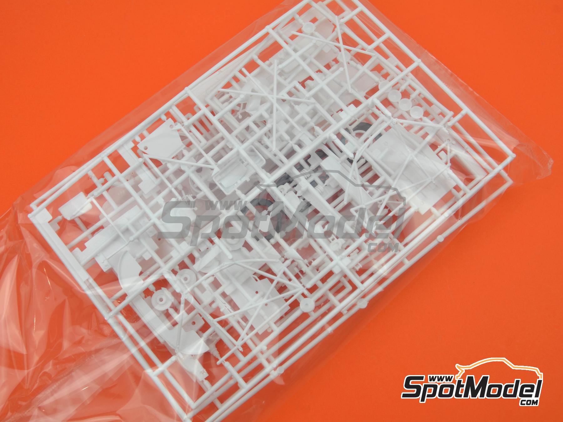 Image 5: Toyota Corolla WRC sponsored by Nastro Azzurro - Monza Rally Show 2003 | Car scale model kit in 1/24 scale manufactured by Hasegawa (ref.&nbsp;20686, also 4967834206861)