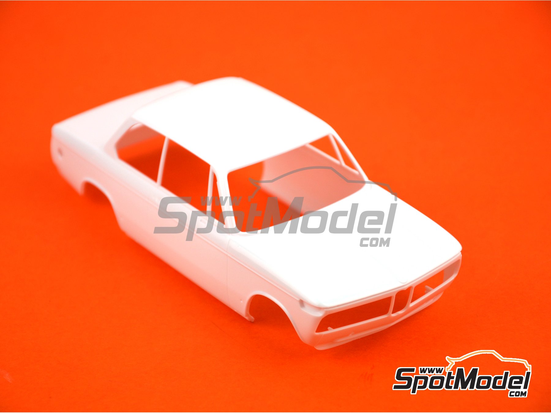 BMW 2002 tii - 1971. Car scale model kit in 1/24 scale manufactured by  Hasegawa (ref. 21123, also 4967834211230 and HC-23)